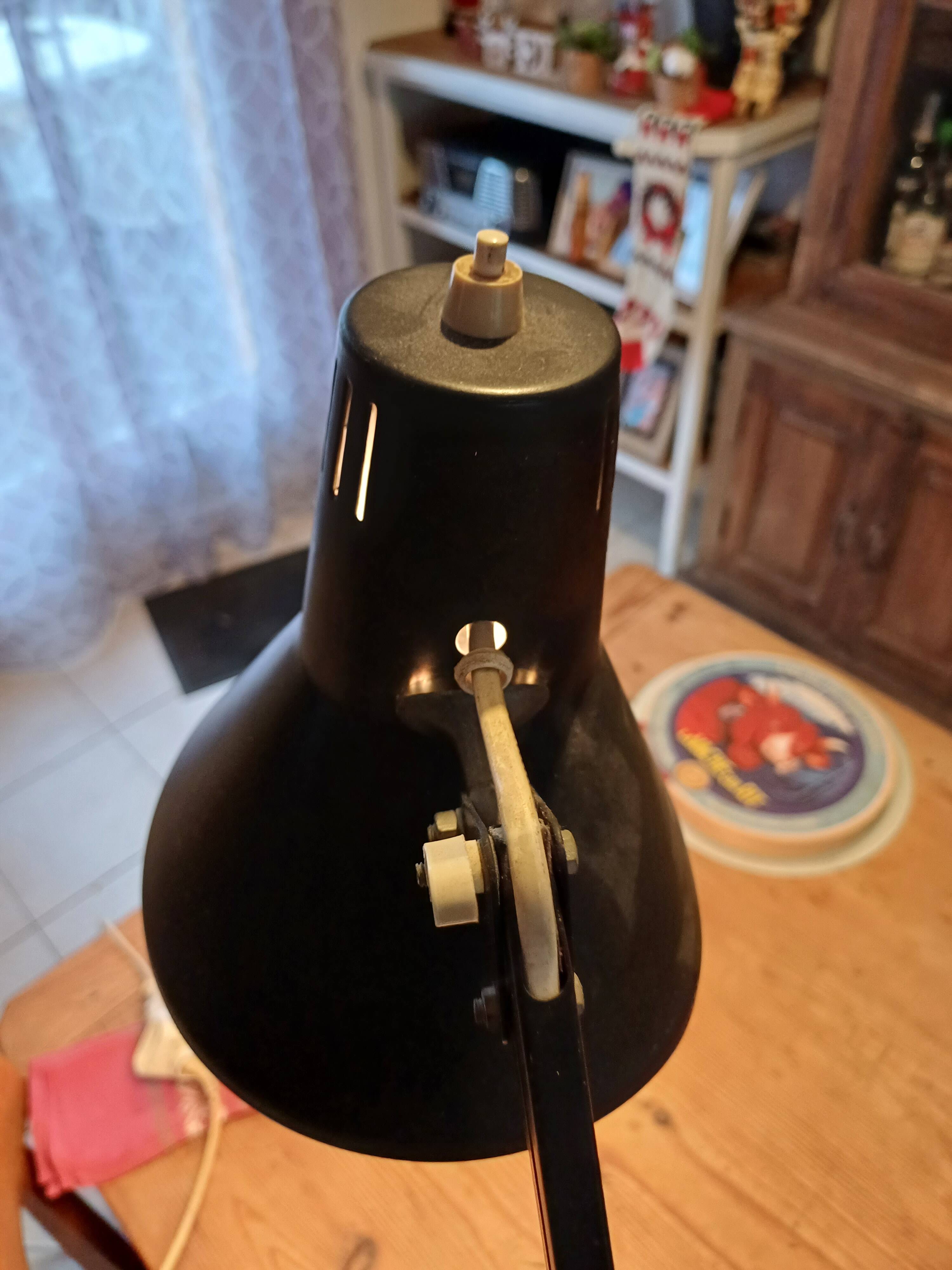 Lampe d'architecte en métal noir