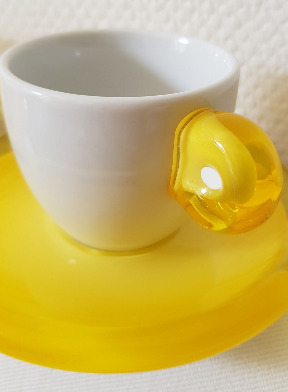 Set de 2 tasses à expresso jaunes Guzzini avec soucoupes