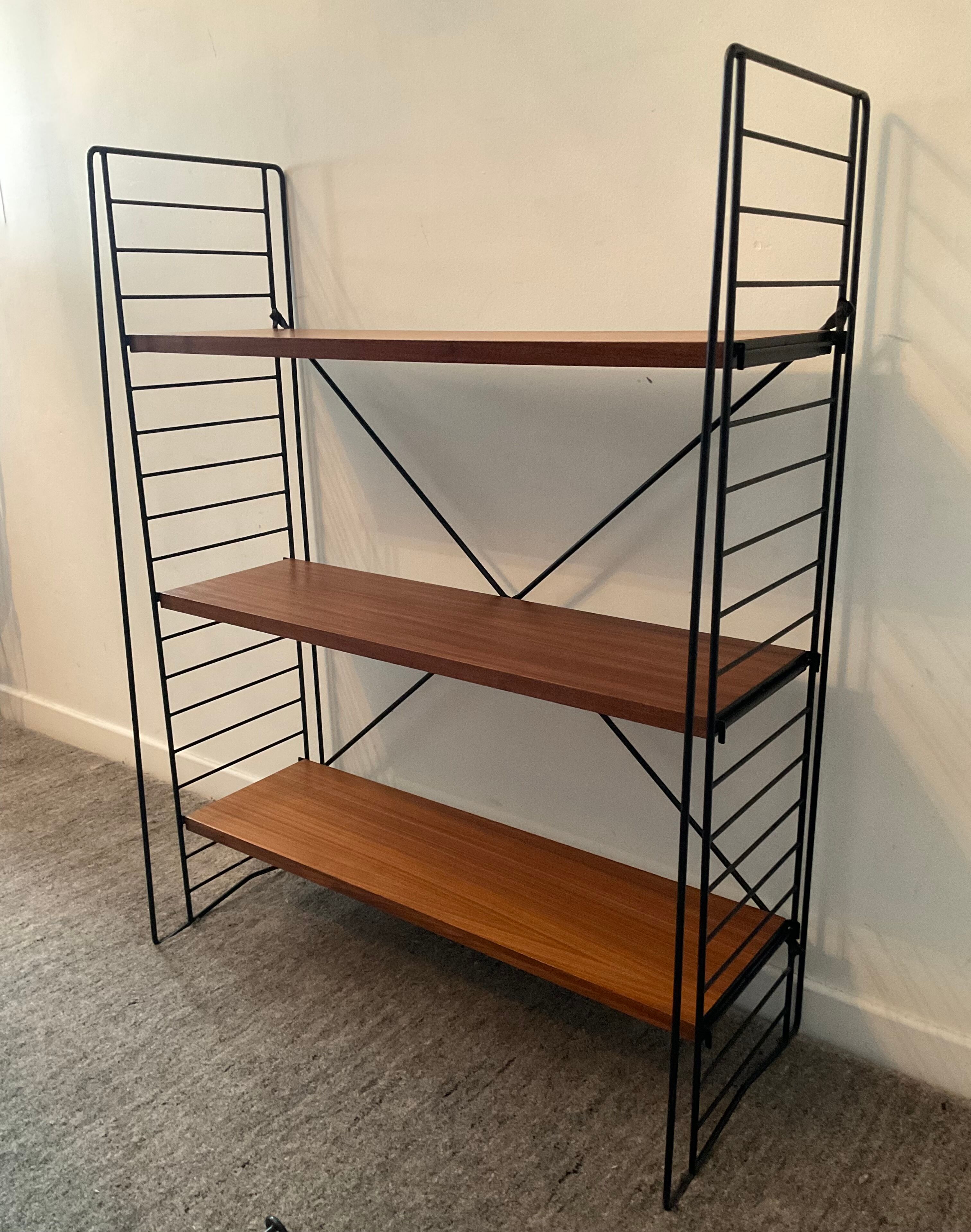 Tomado D.Dekker shelf from the 50s-60s