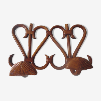 Rattan hanger