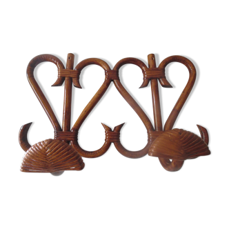 Rattan hanger