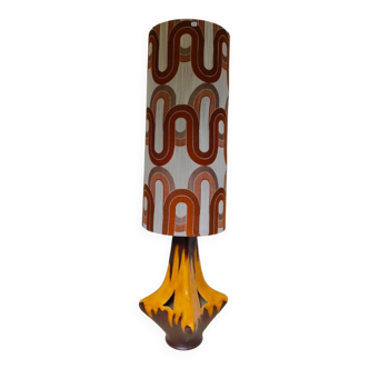 Ceramic floor lamp with flamed effect