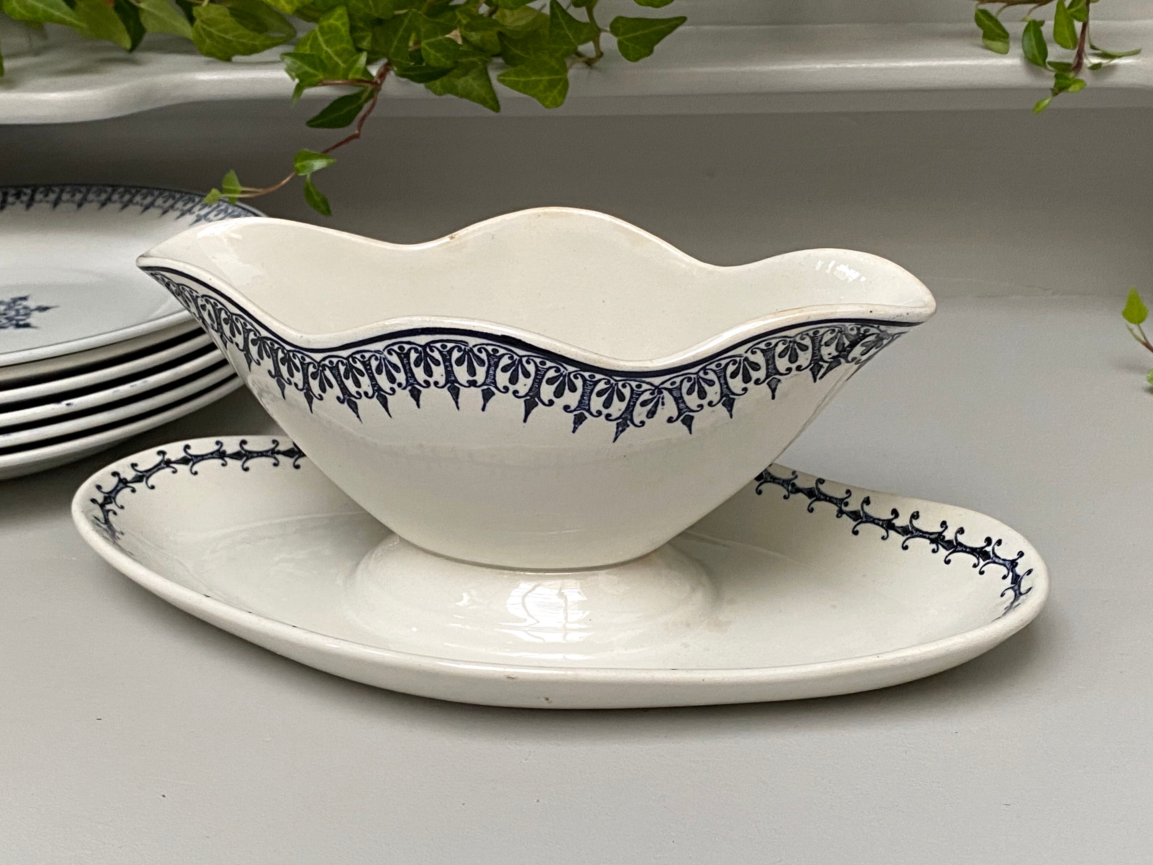 Saucière faience of St Amand