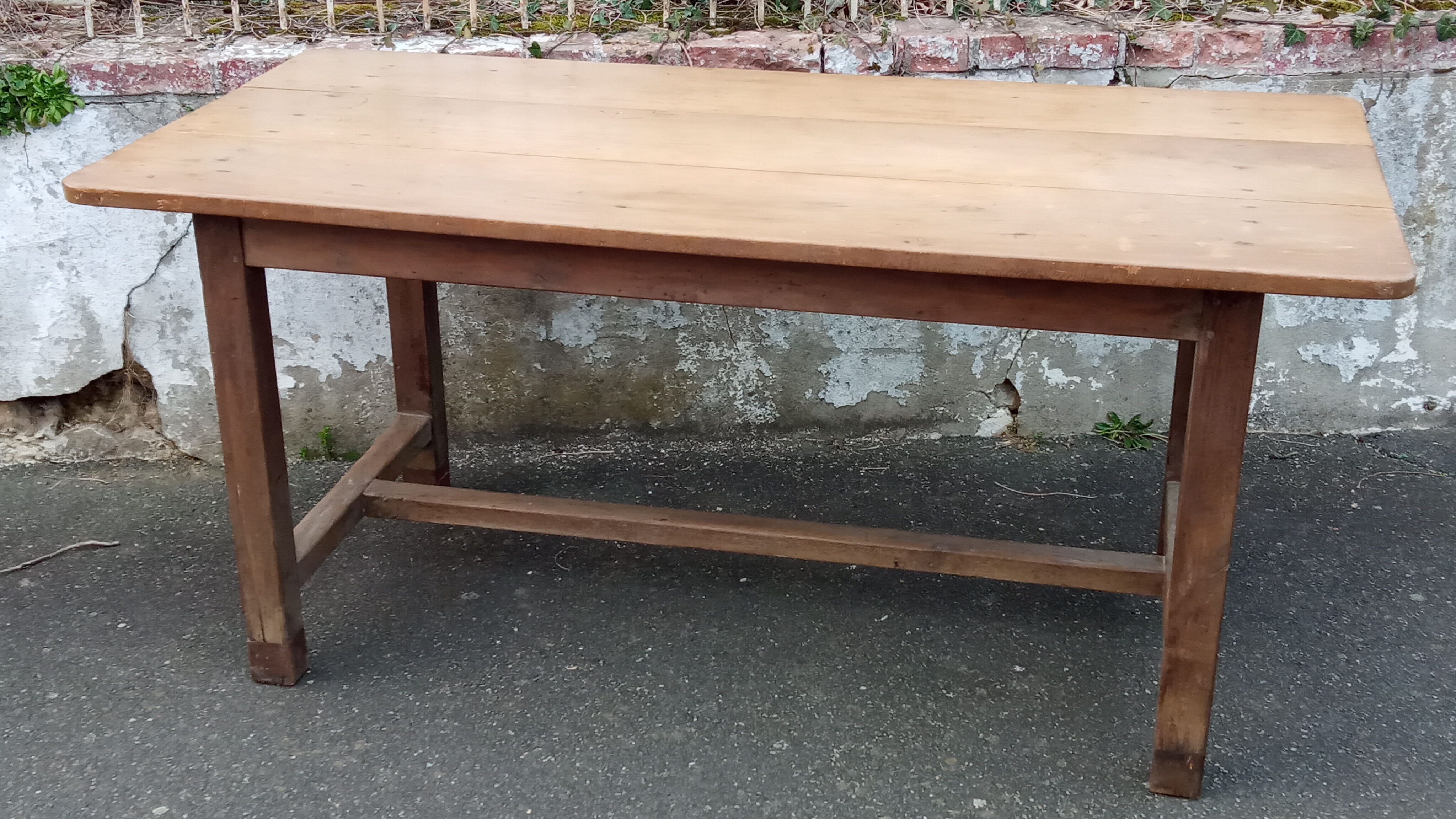 Old farmhouse table 6 people