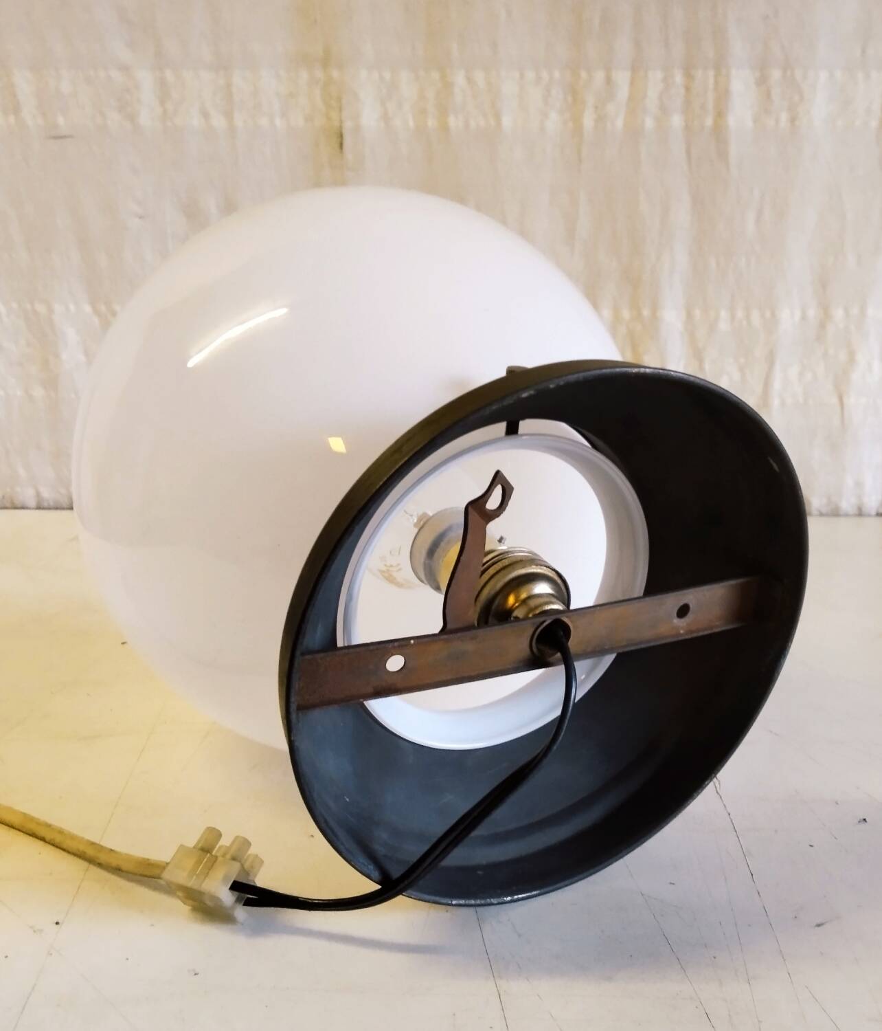 Ceiling light or Art Deco wall sconce with white opaline globe - early 20th century