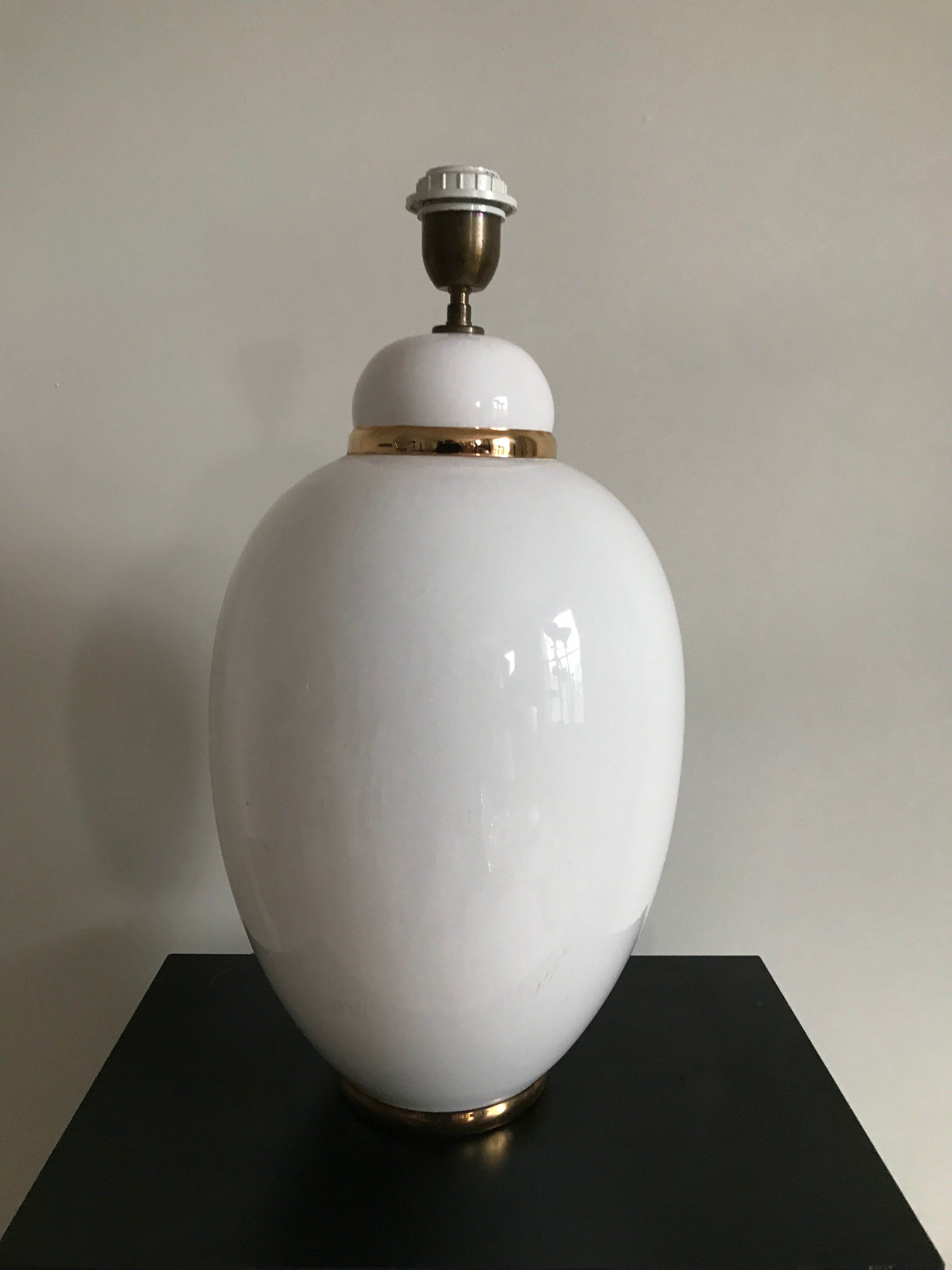 White ceramic lamp