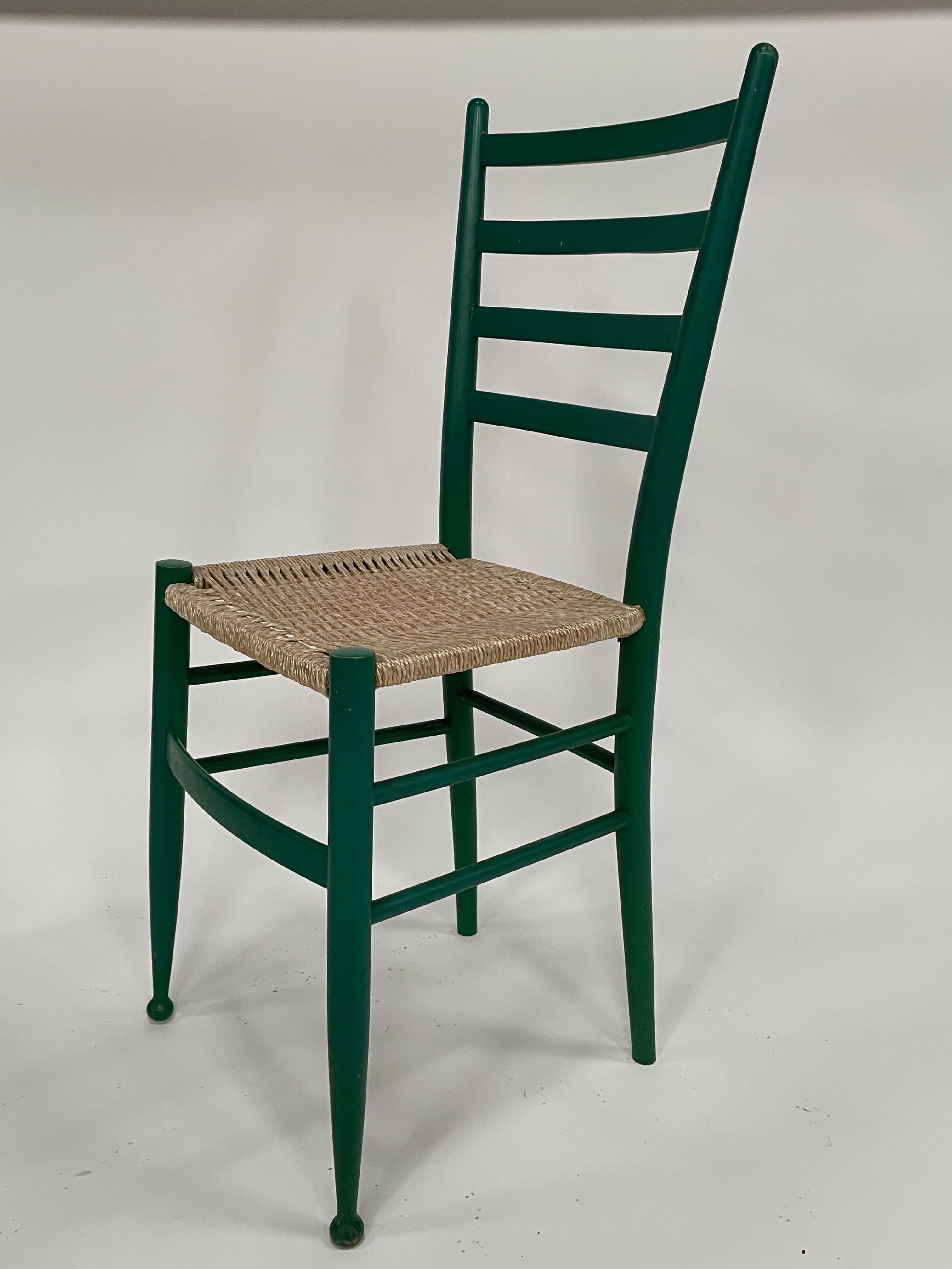 Lot de 4 chaises en bois dans le modèle italien de Chiavari