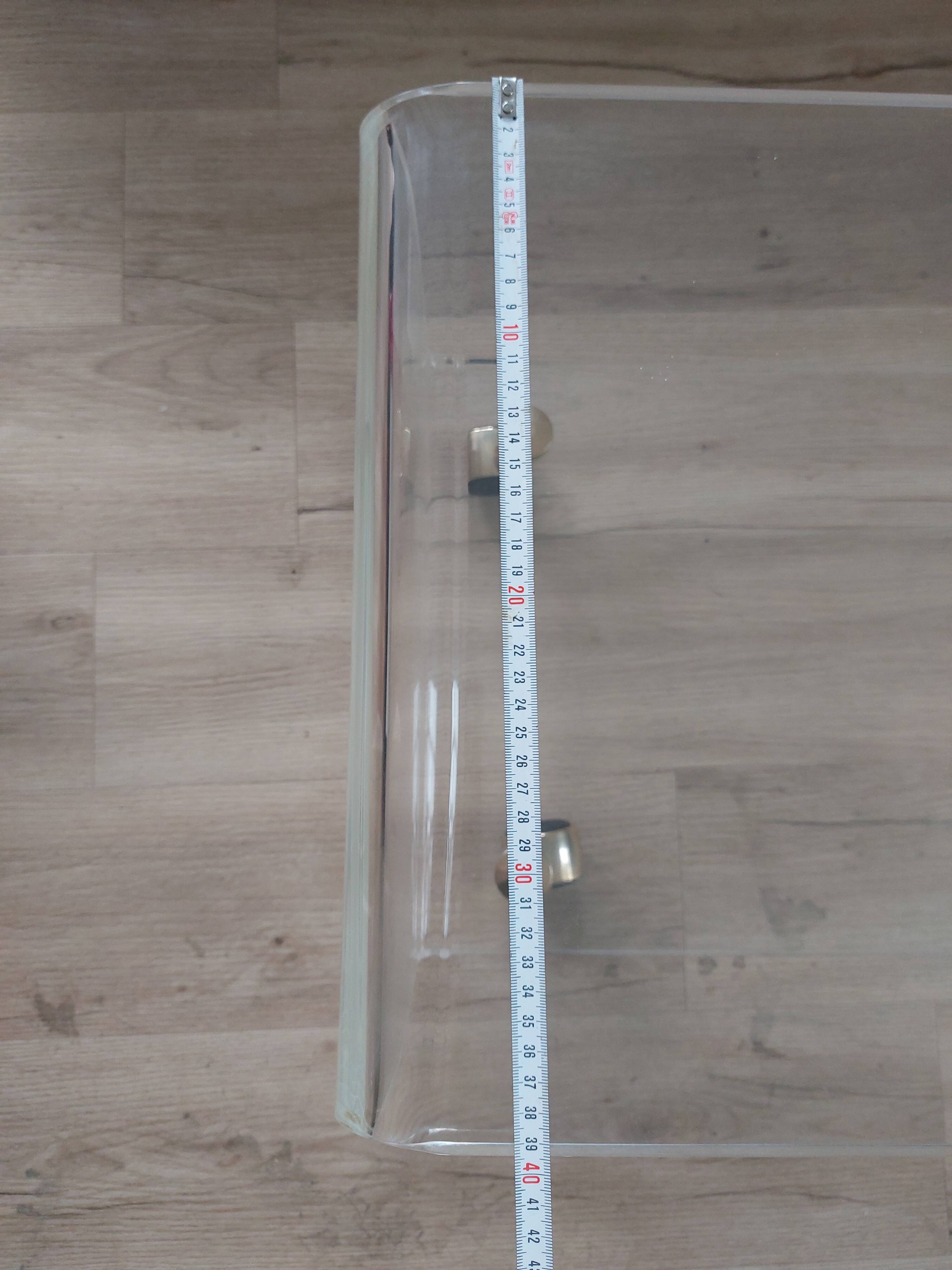 Minimalist coffee table – David Lange style – Altuglas