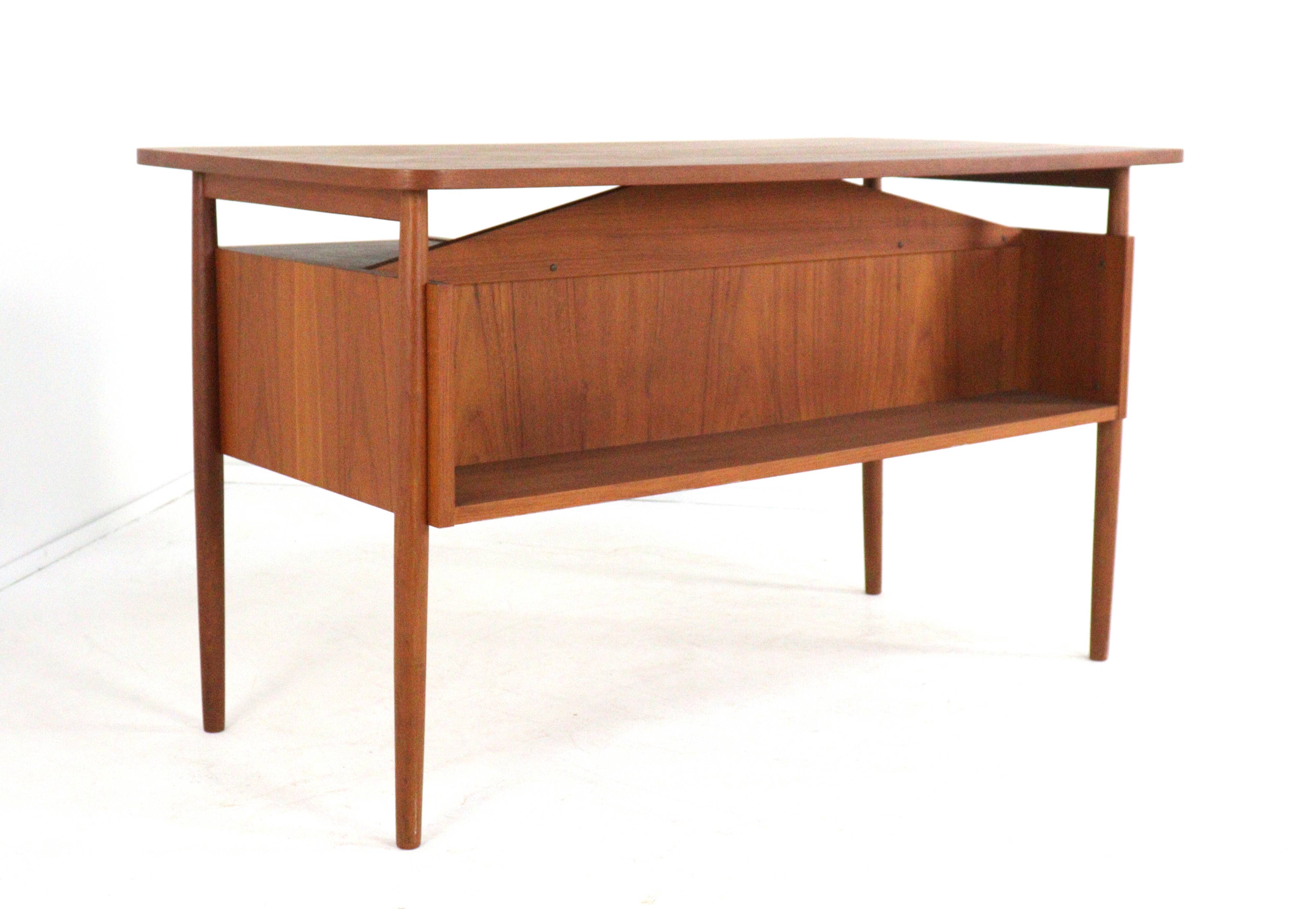 Gunnar Nielsen Tibergaard 'Ulkind' Desk