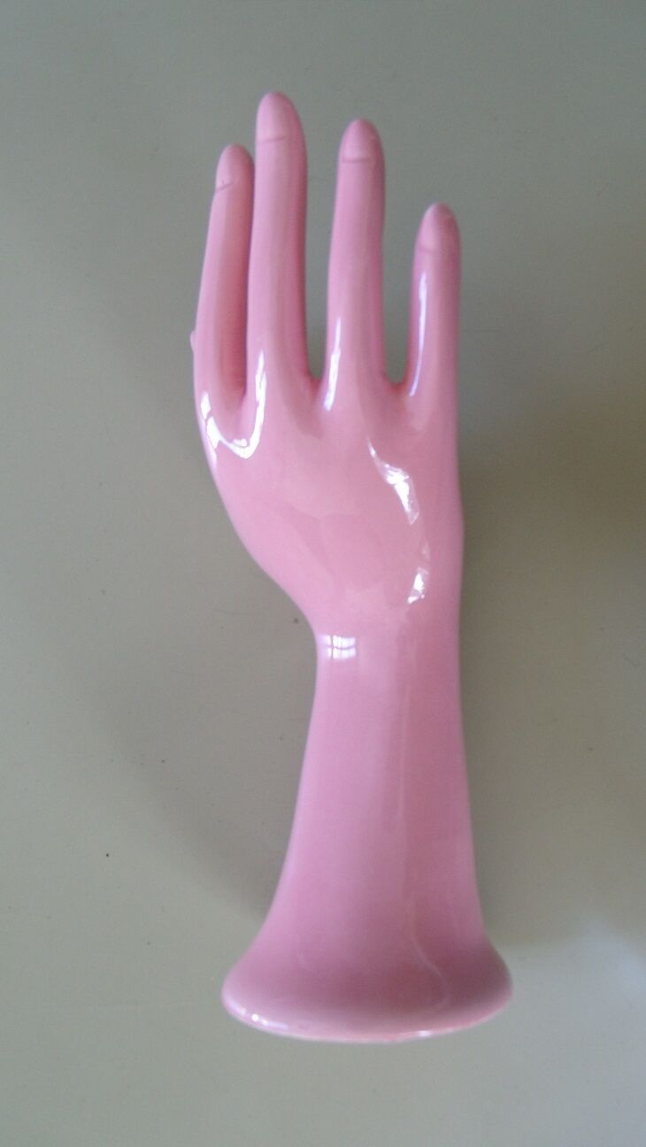 Hand ceramic ring sizer doilies