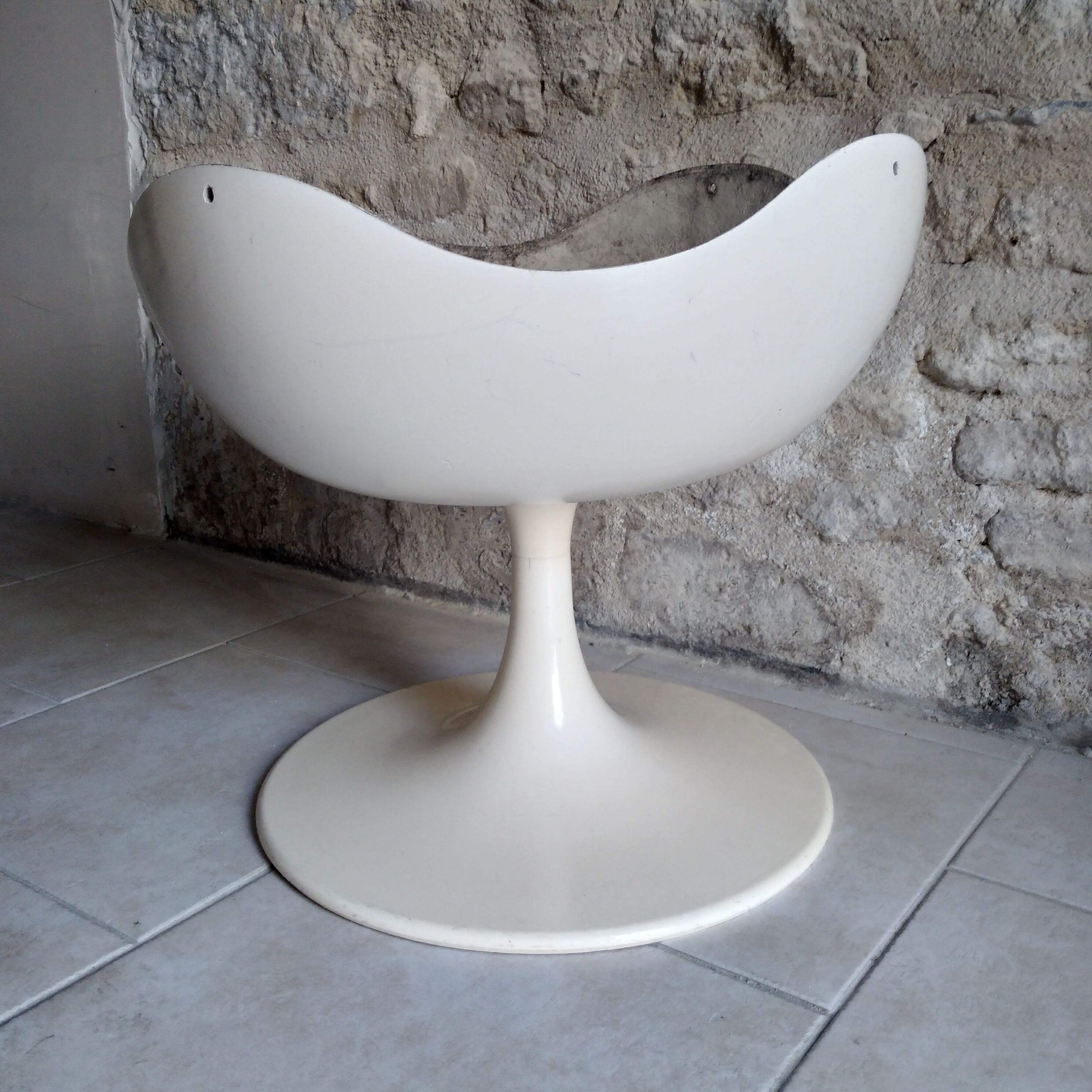 Fiberglass planter tulip foot, 1970