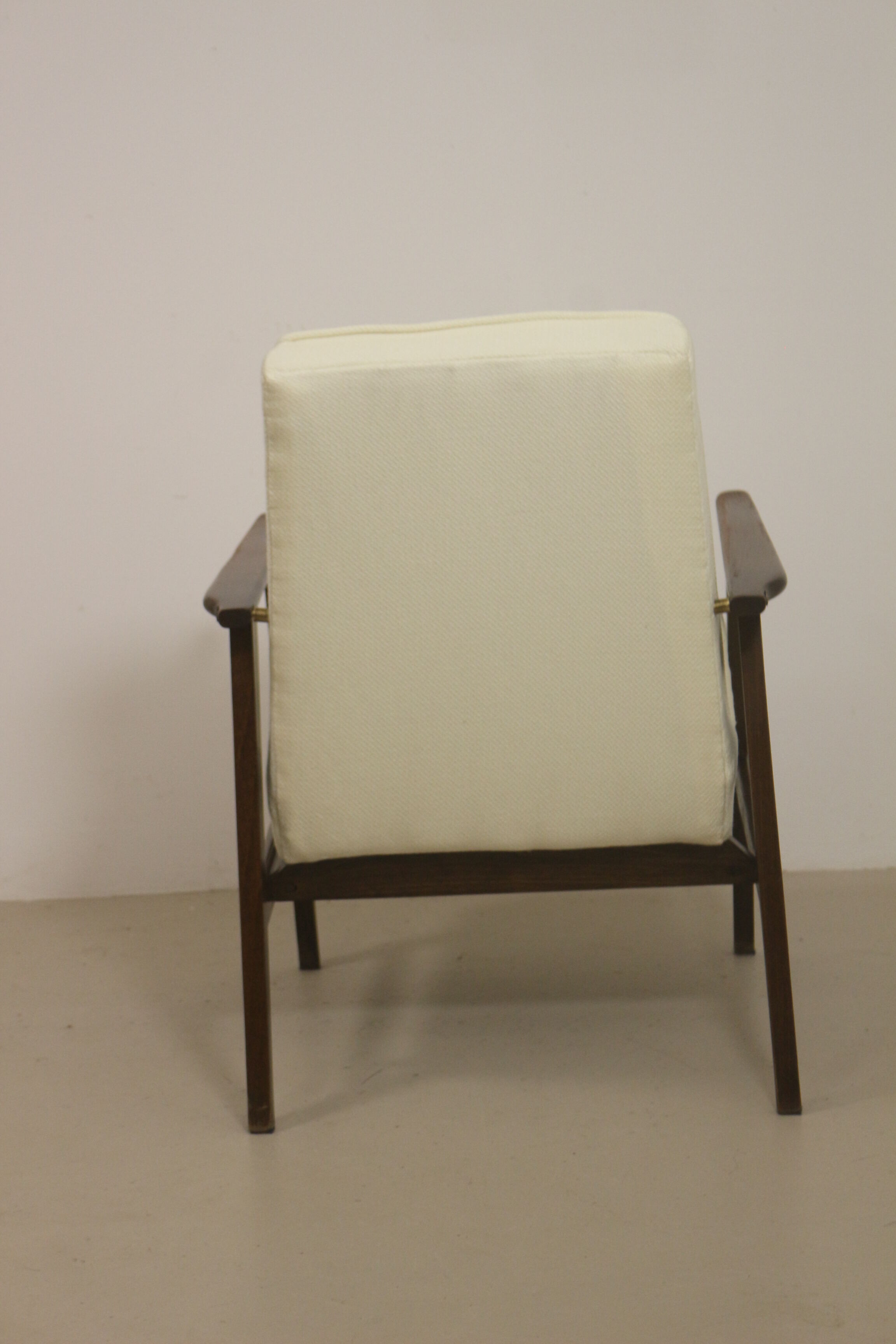 Fauteuil Henryk Lis 300-190 année 70. Réf Sophia.