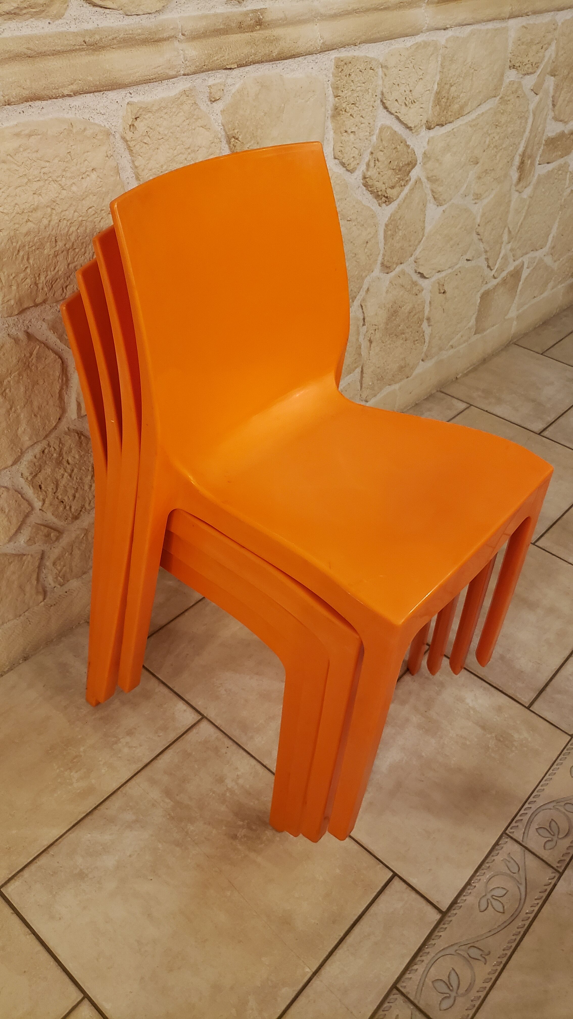 Suite 4 chaises vintage orange