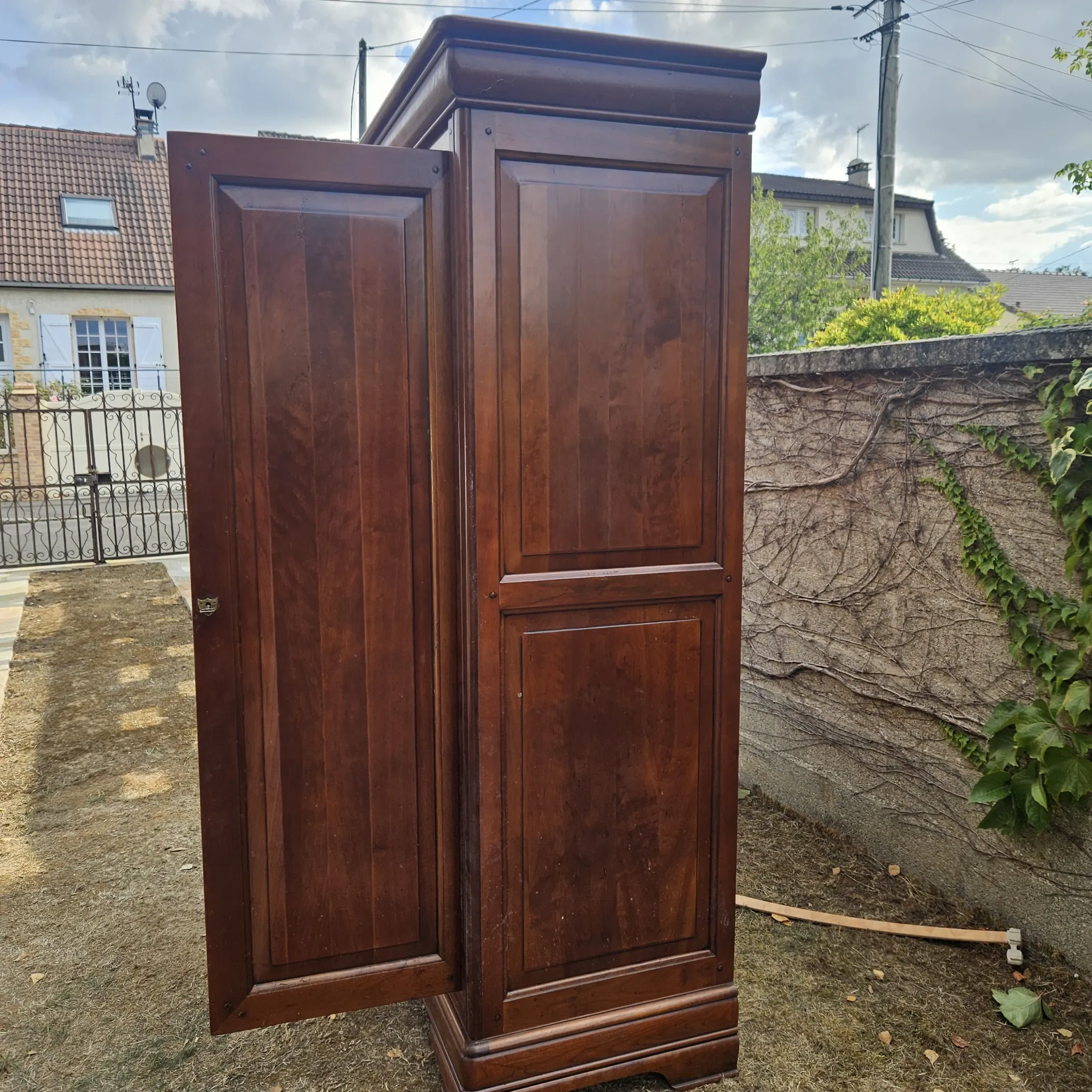 Armoire