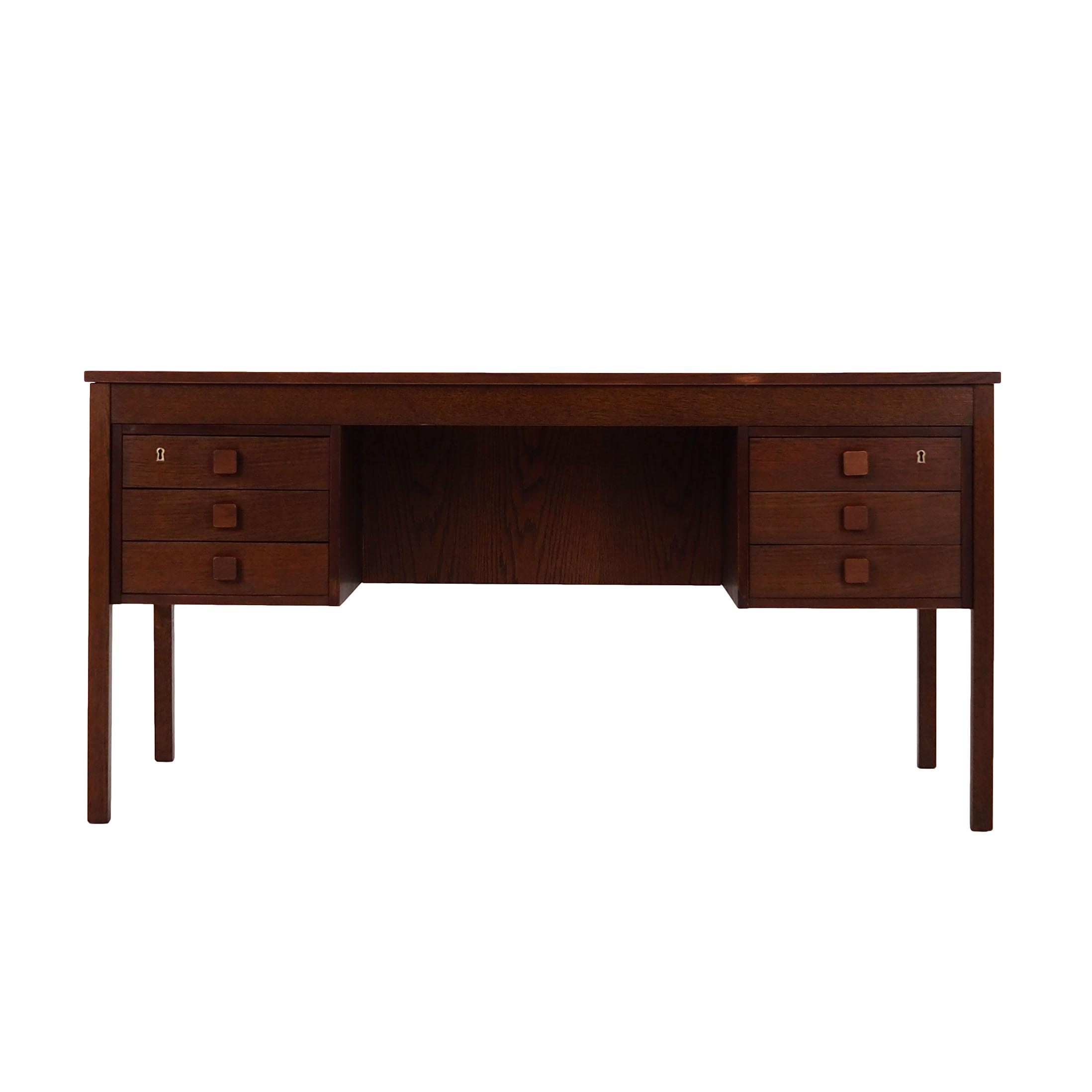 Oak wood desk by Domino Møbler Scandinavian design of the 1970s