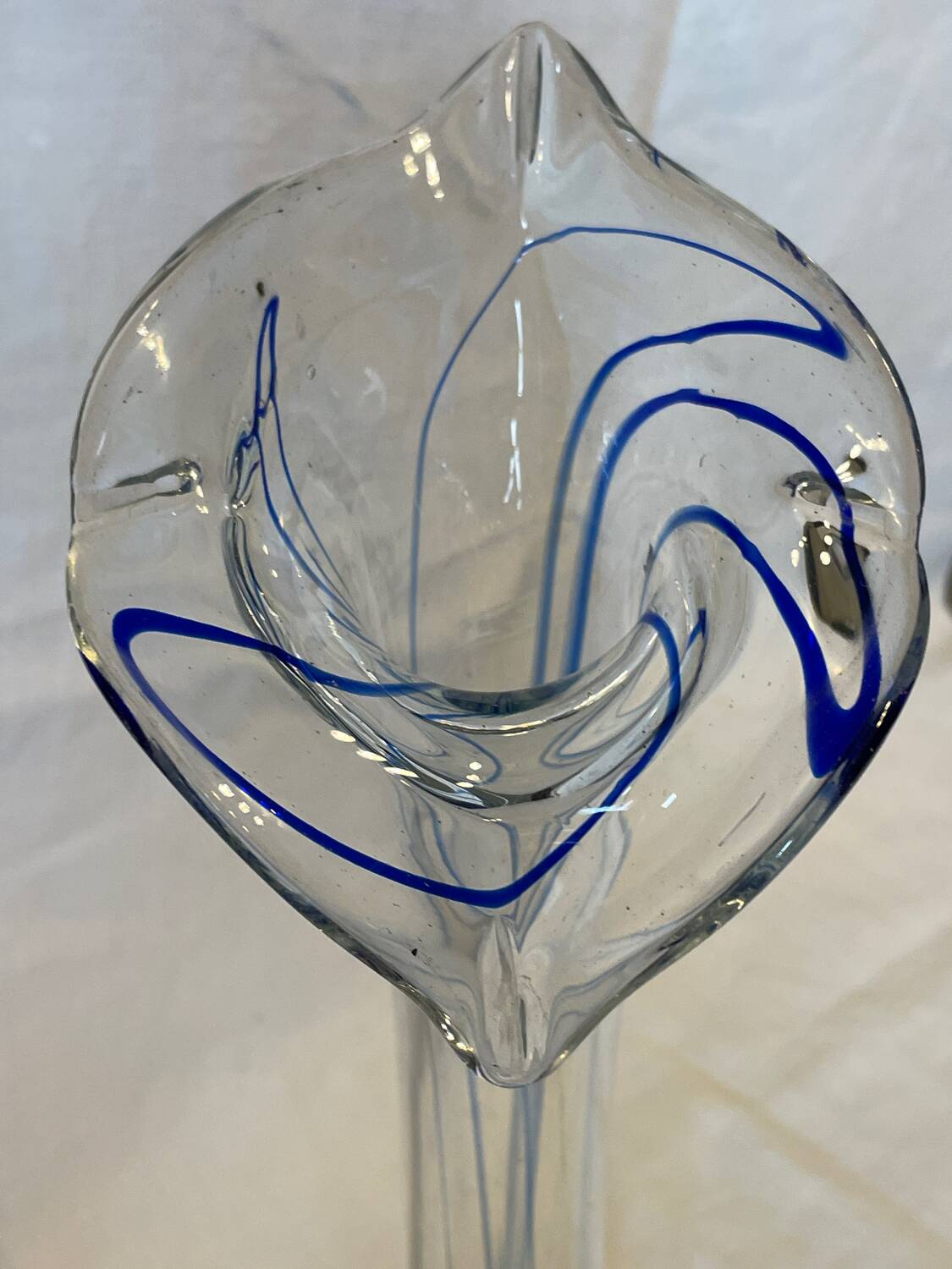 Vase en verre soufflé  vintage