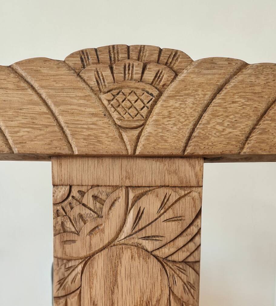 Set of 4 sculpted oak chairs – 1940s Art Deco style