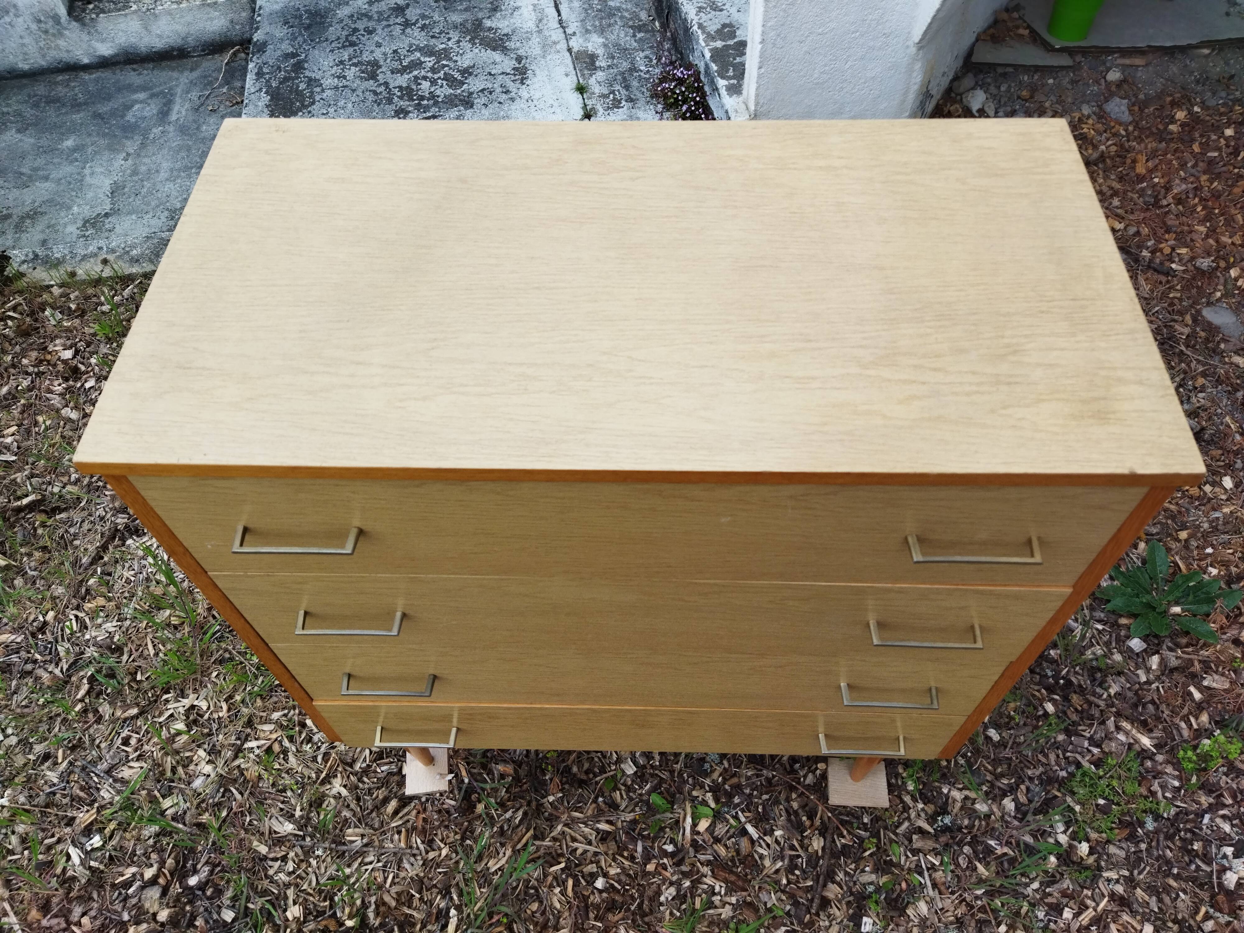 Vintage chest of drawers