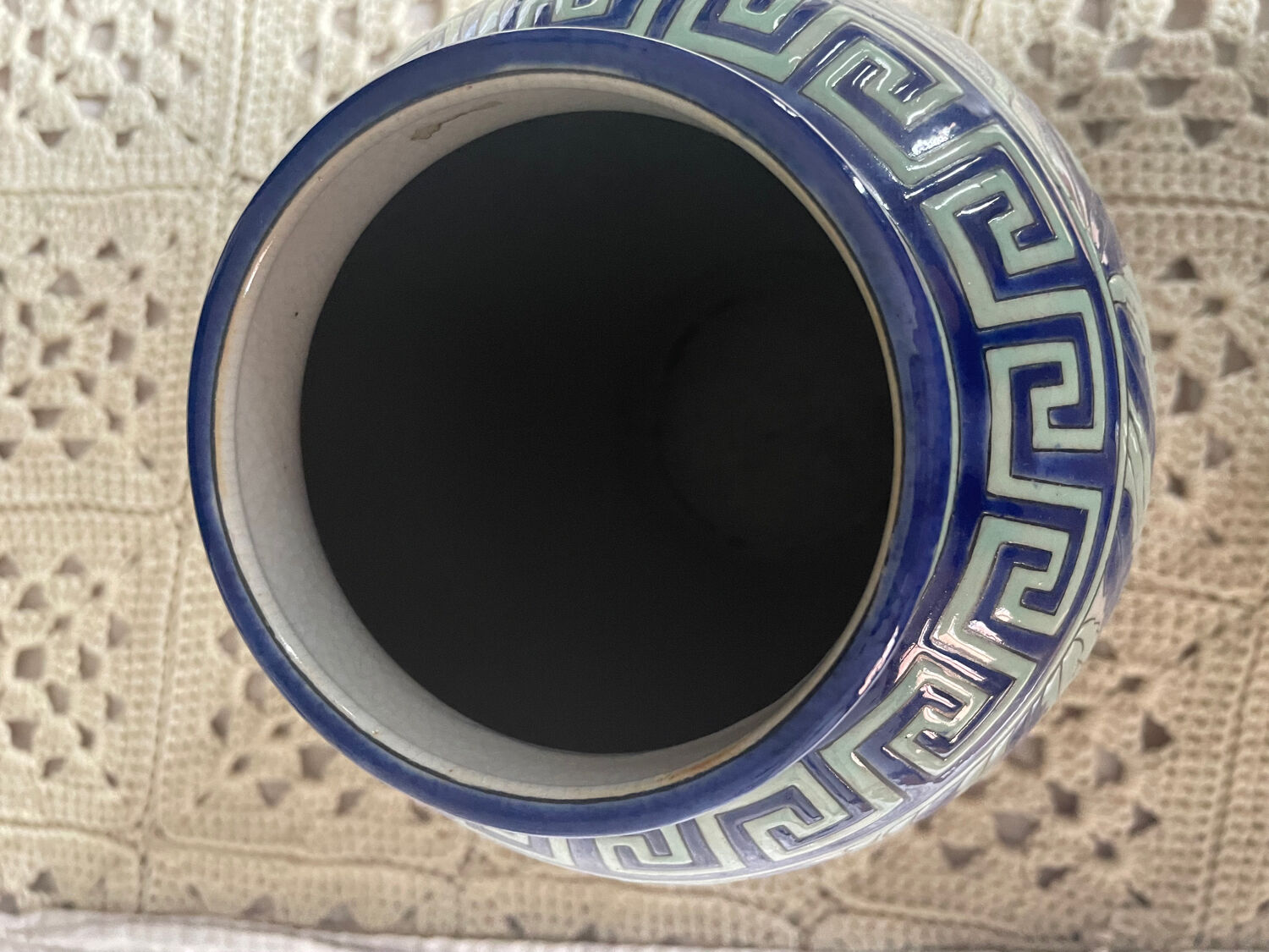 Keralouve La Louvière Elephants vase