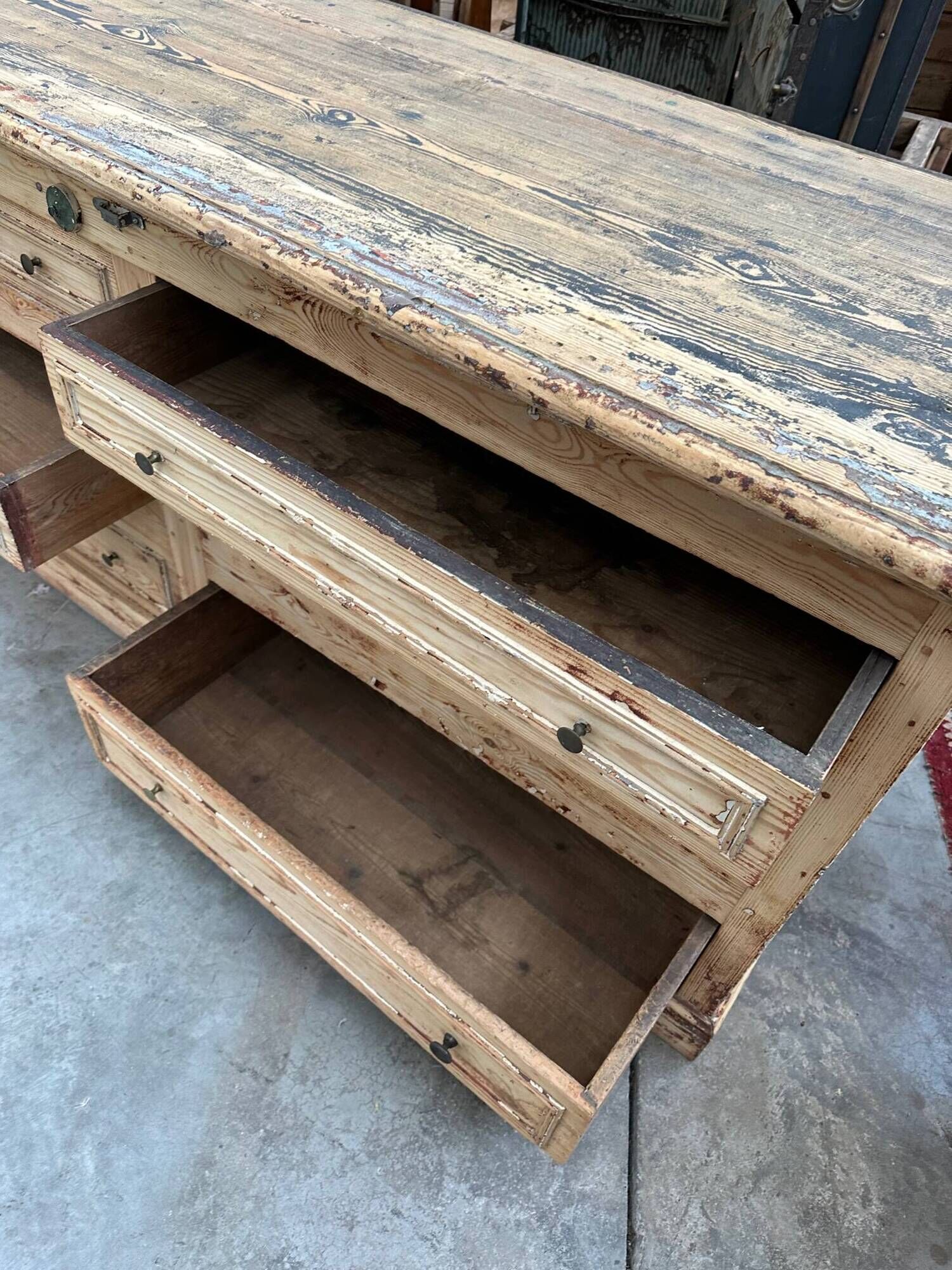 Huge piece of furniture from the early 20th century