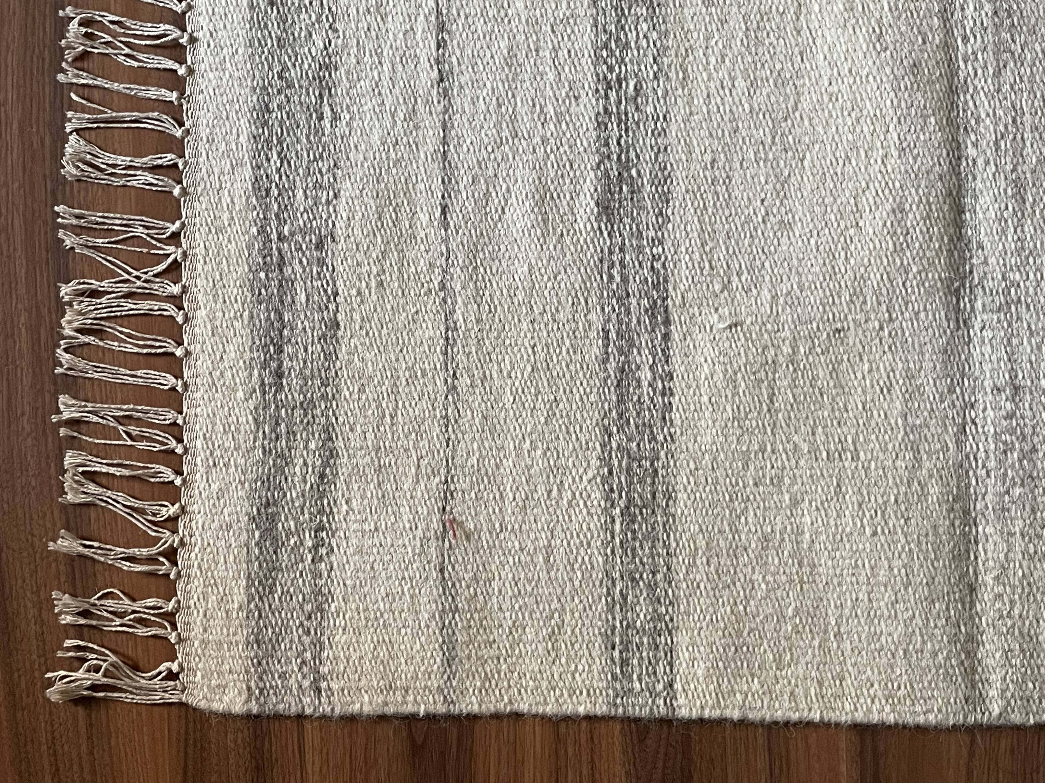 Tapis de laine à tissage plat fait à la main, couleur blanche