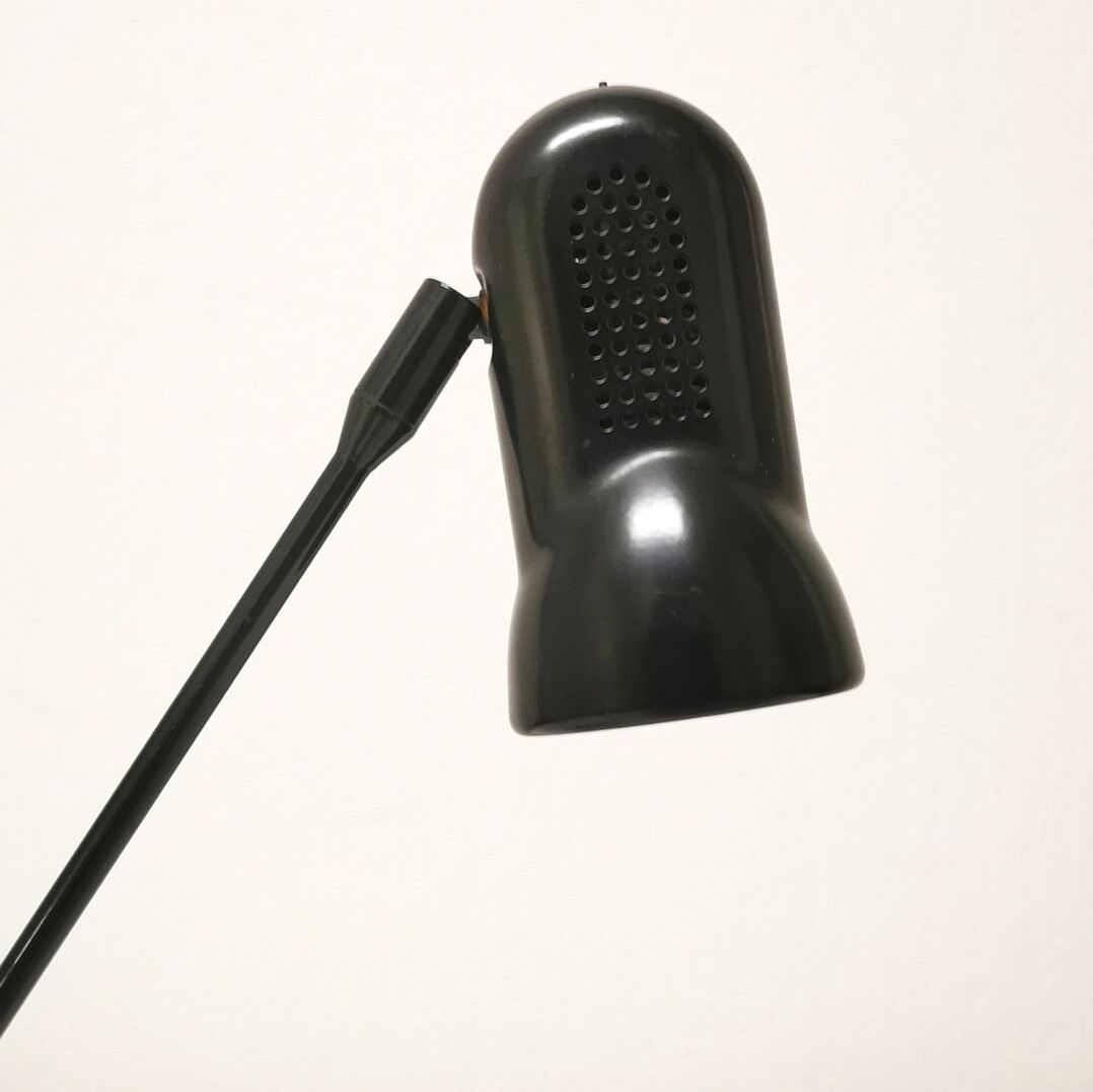 Fase adjustable desk lamp