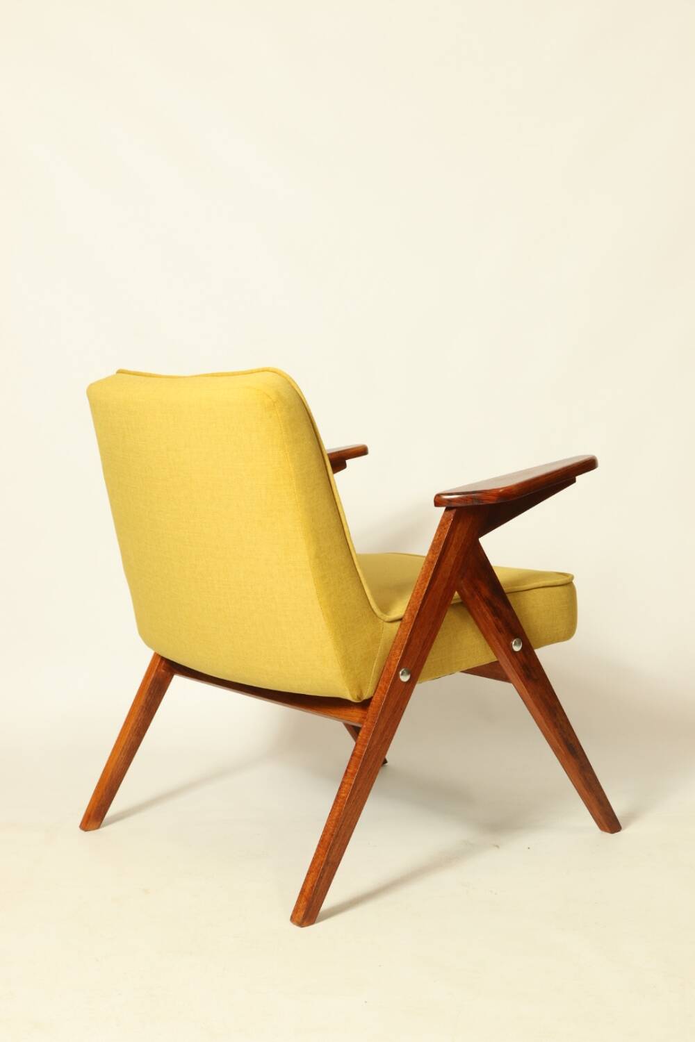 Scandinavian fauteuil jaune rétro  1970 milieu de siècle modern design chaise de salon