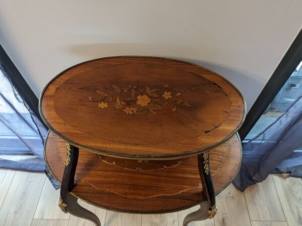 Table à thé marquetée style Louis XV 19ème