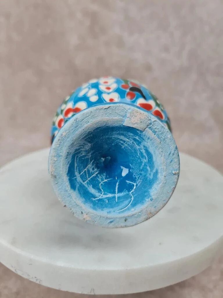 Hand-painted ceramic vase, oriental style.