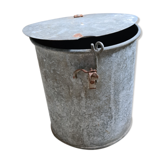 Ancien pot en zinc avec couvercle / vintage dimensions : 29x26