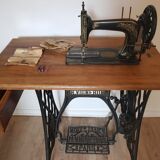 Old sewing machine H. Vigneron