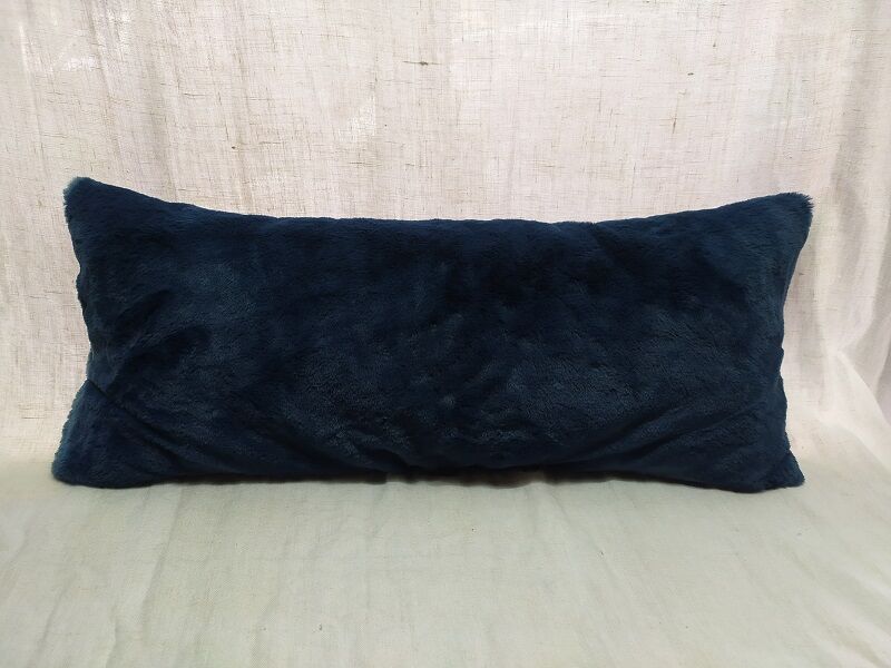 Coussin en fourrure synthétique bleu canard