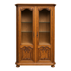 Vitrine de style Louis
