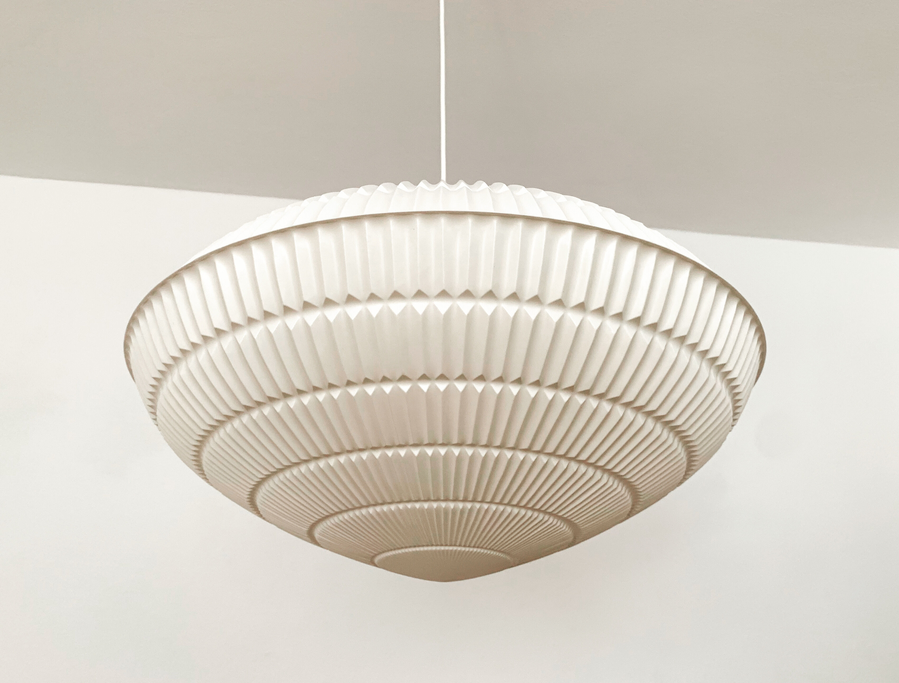 Suspension Origami par Aloys Gangkofner pour Erco 1960