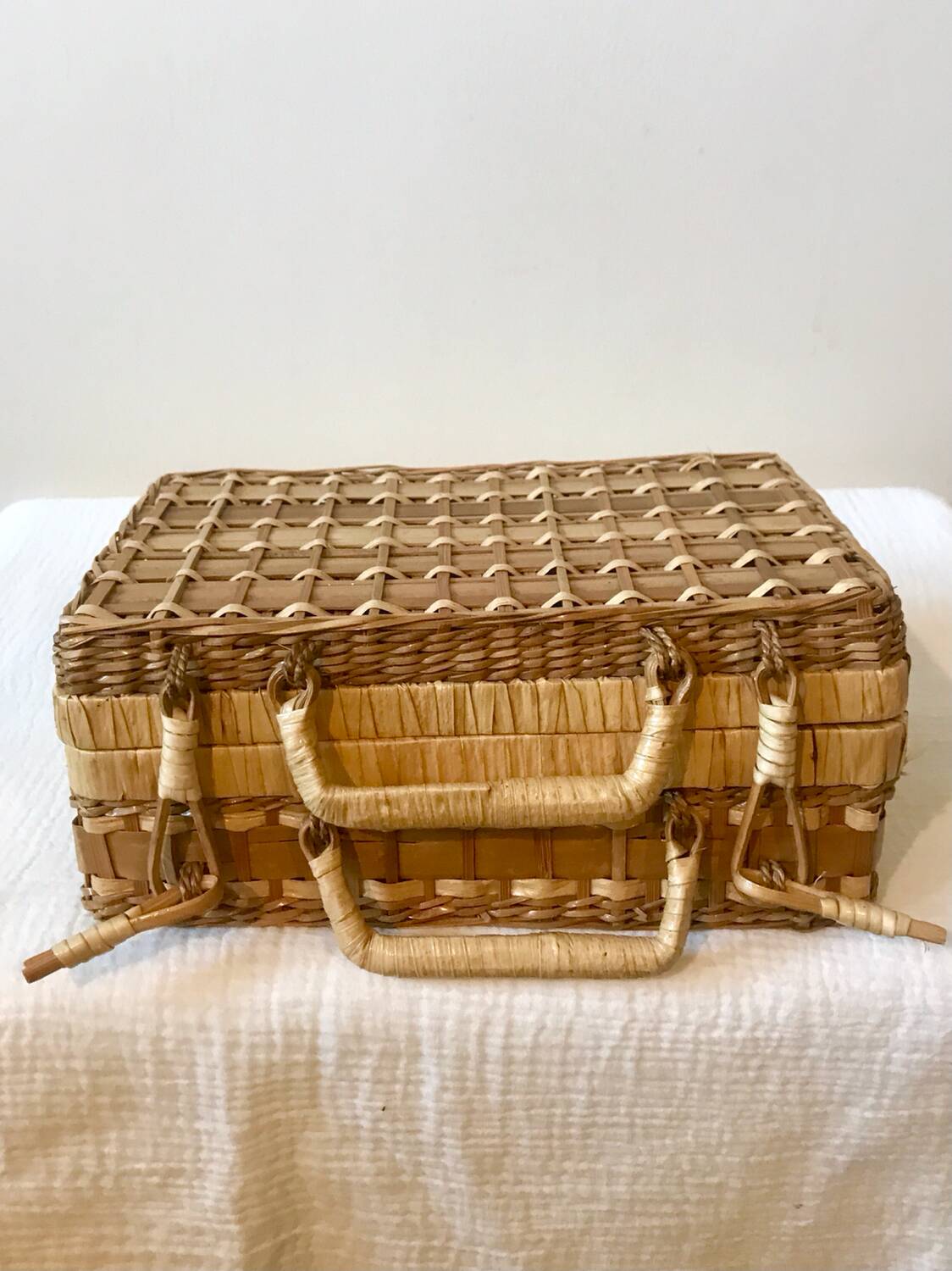 Small wicker case