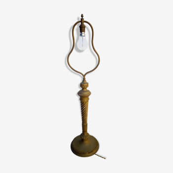 Lampe en bois doré style louis XVI