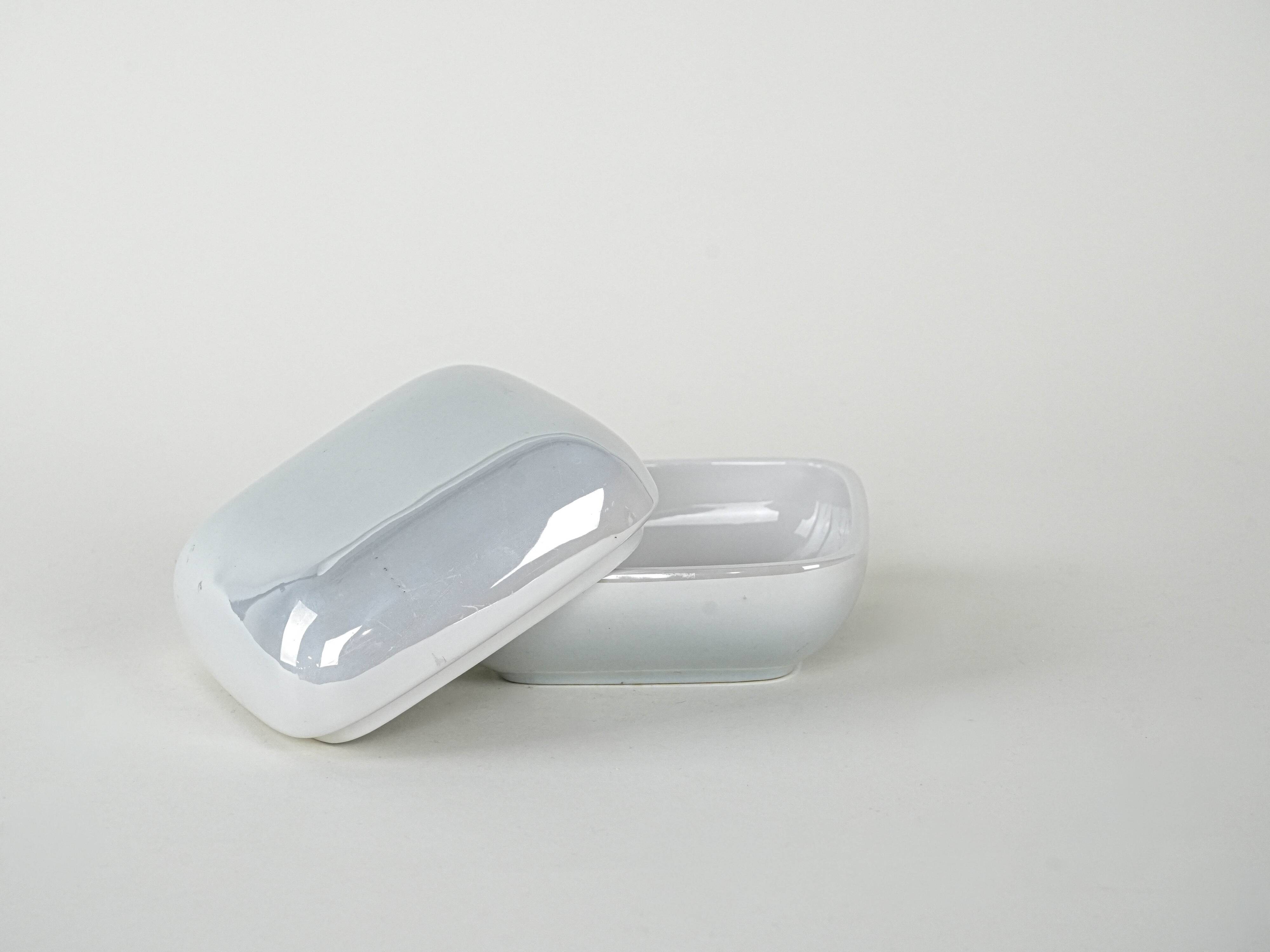 Porcelain box, Italian design, 1970s, manufactured in Italy