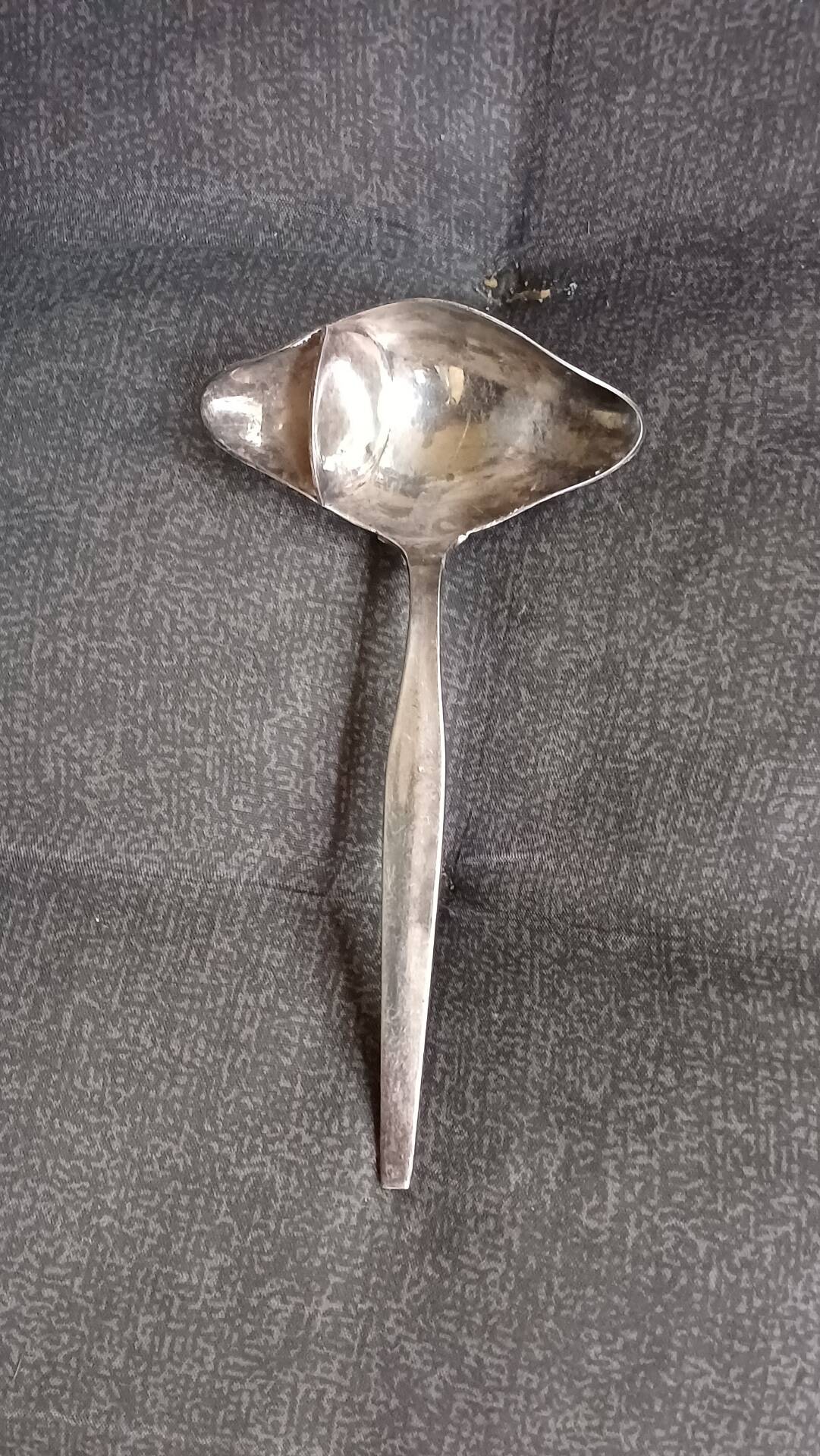 Louche / Vintage silver-plated ladle - Asymmetrical design