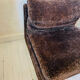 Chauffeuse vintage en velours chocolat