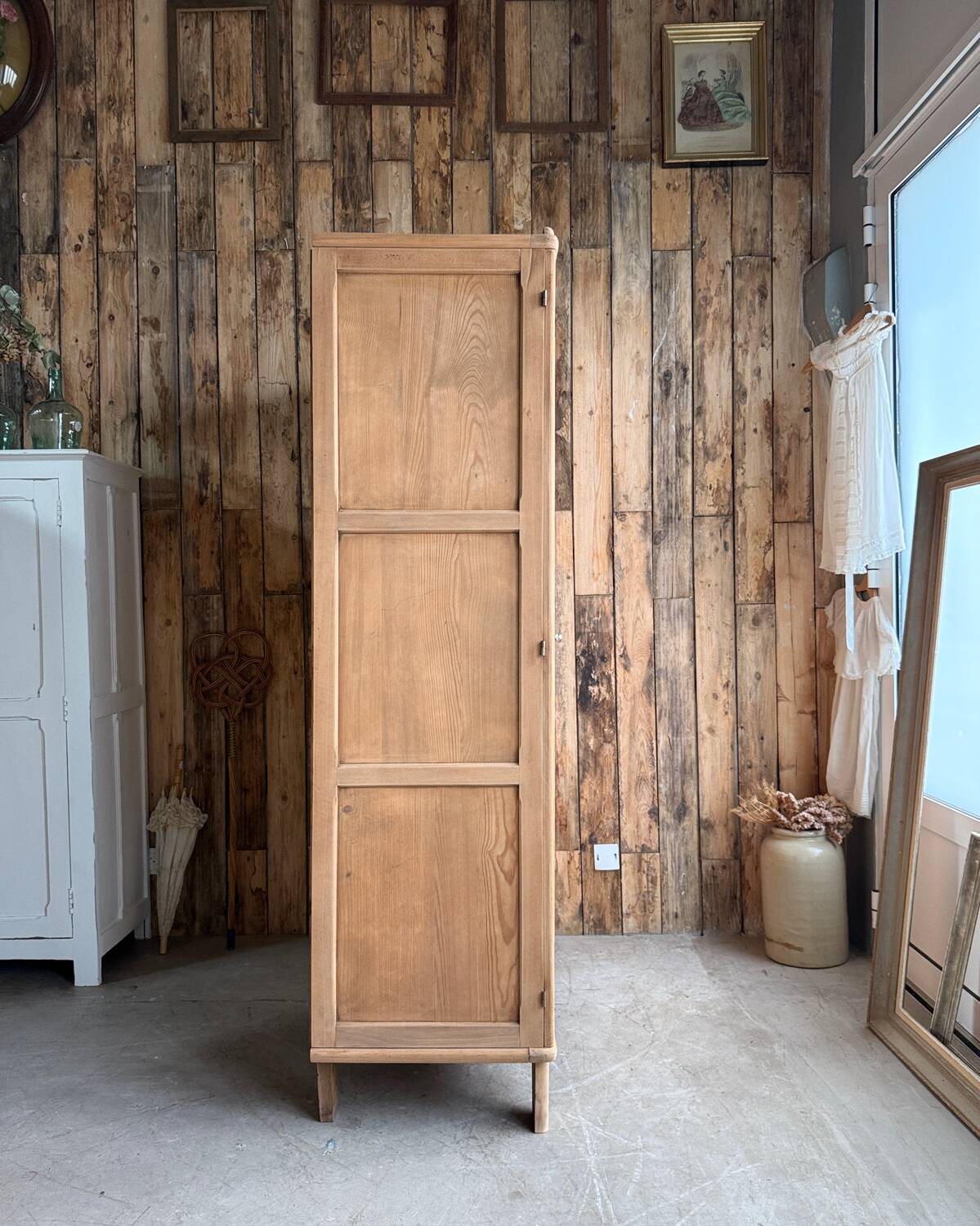 Armoire parisienne en hêtre (rénovée)