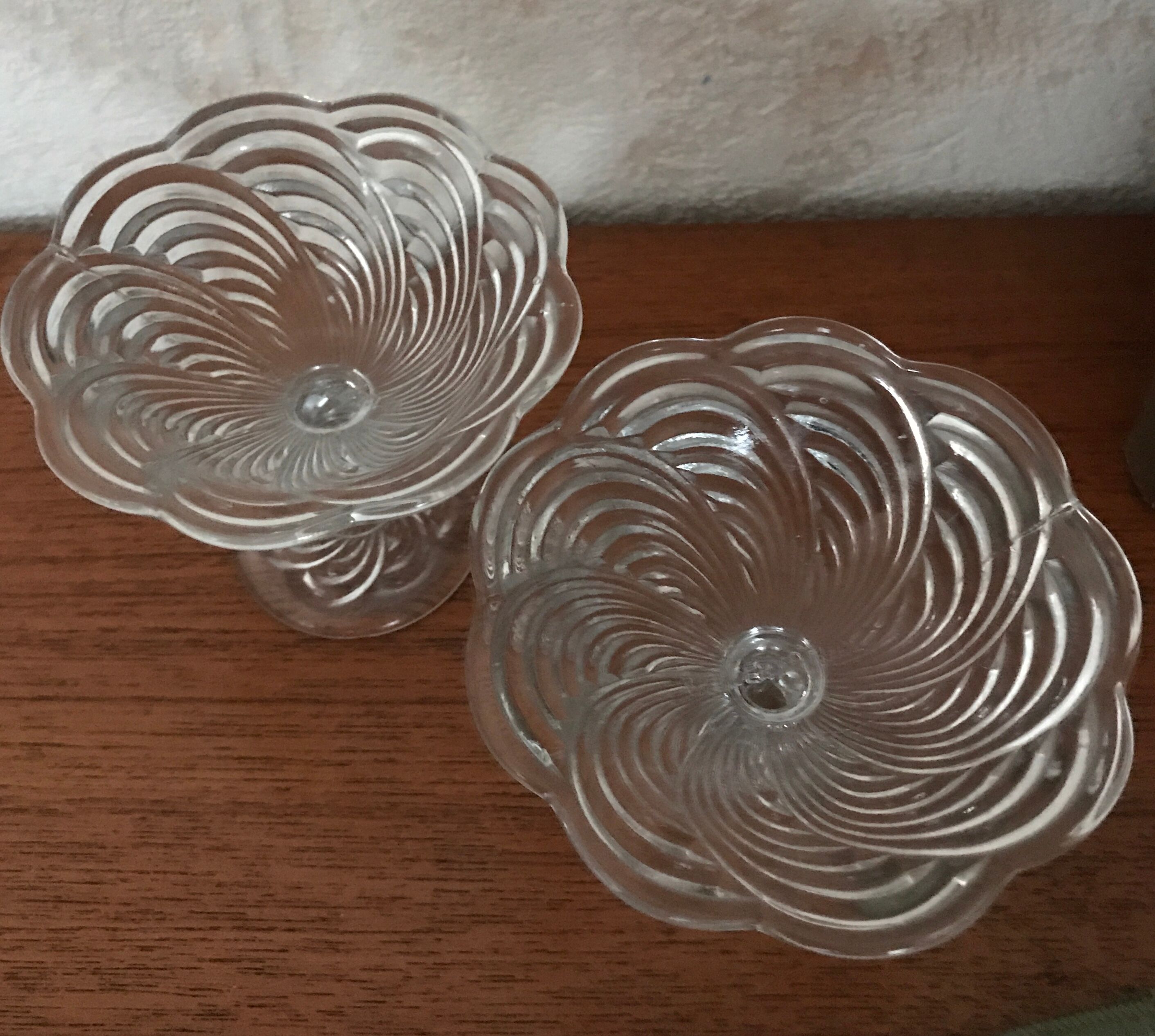 2 small Vallerysthal standing cups