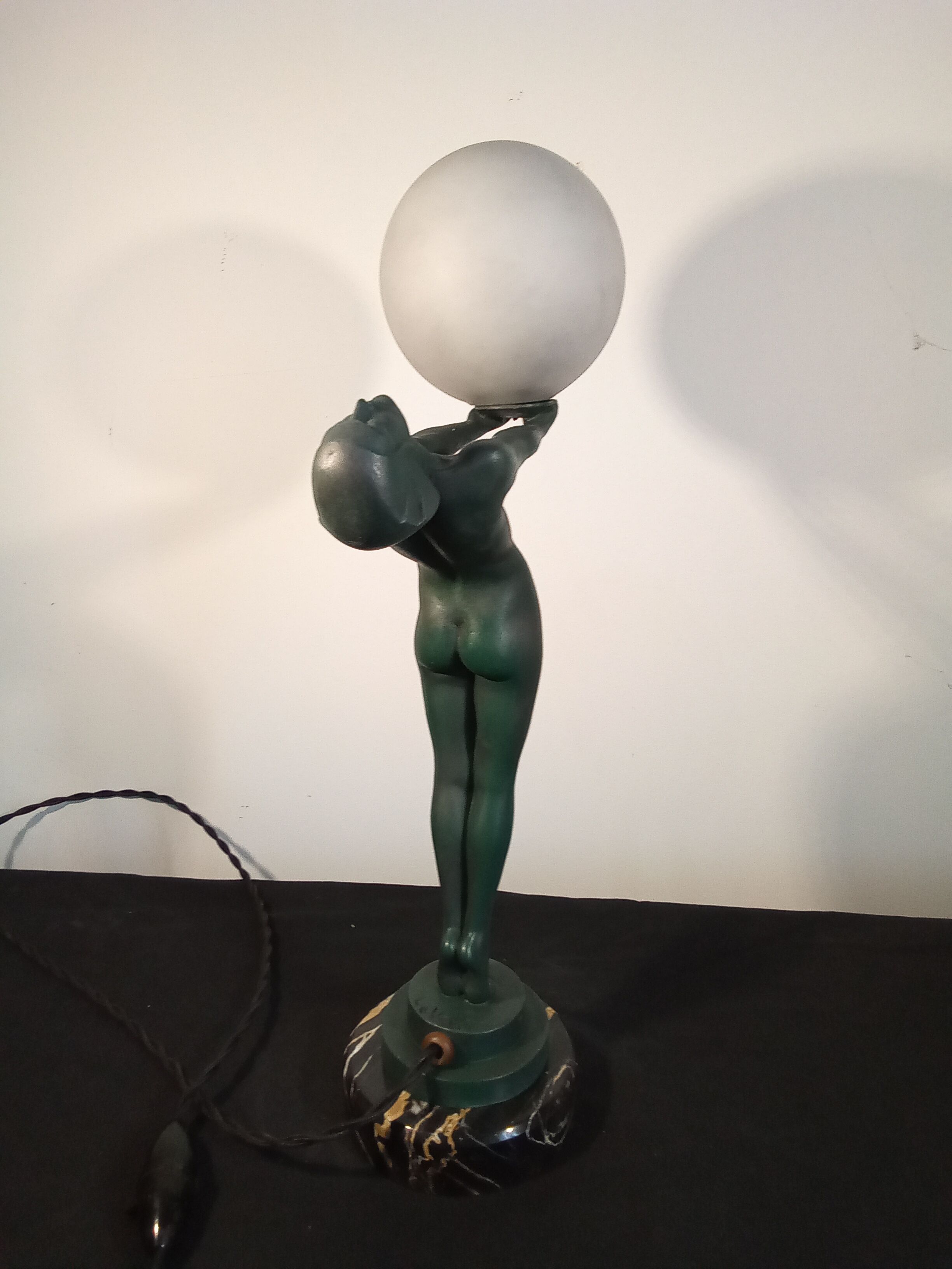 Art Deco lamp "Lueur" signed Max Le Verrier