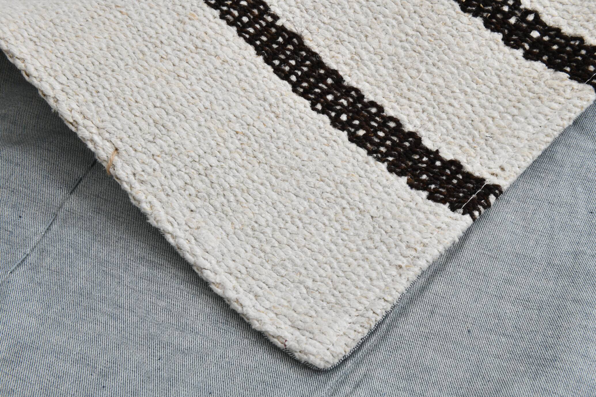 White Black Modern Striped Vintage Runner Rug, 68x276Cm