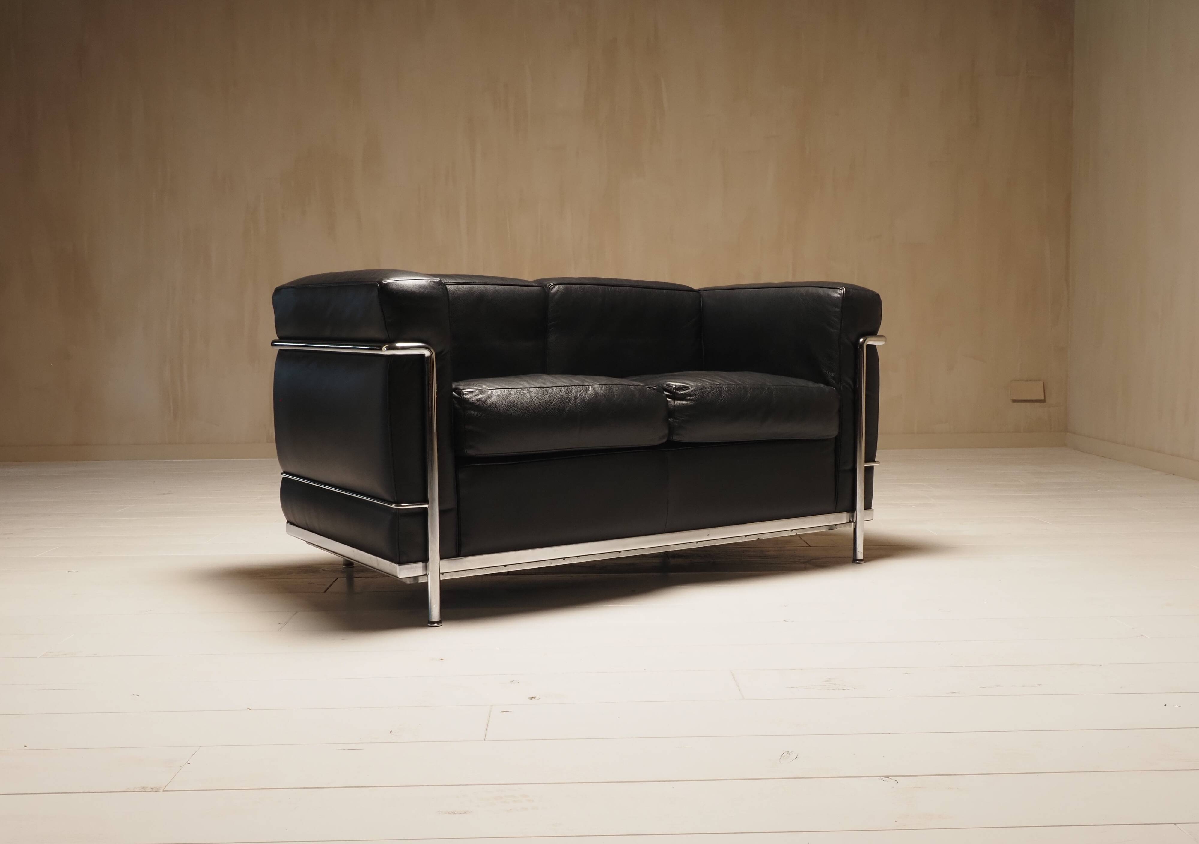 Cassina LC2 vintage two-seater sofa by Charlotte Perriand and Le Corbusier