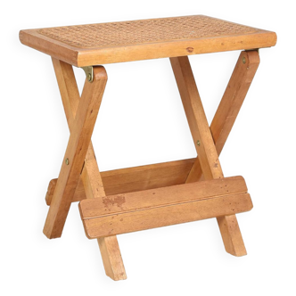 Tabouret pliant ou table d'appoint pliante, en cannage.