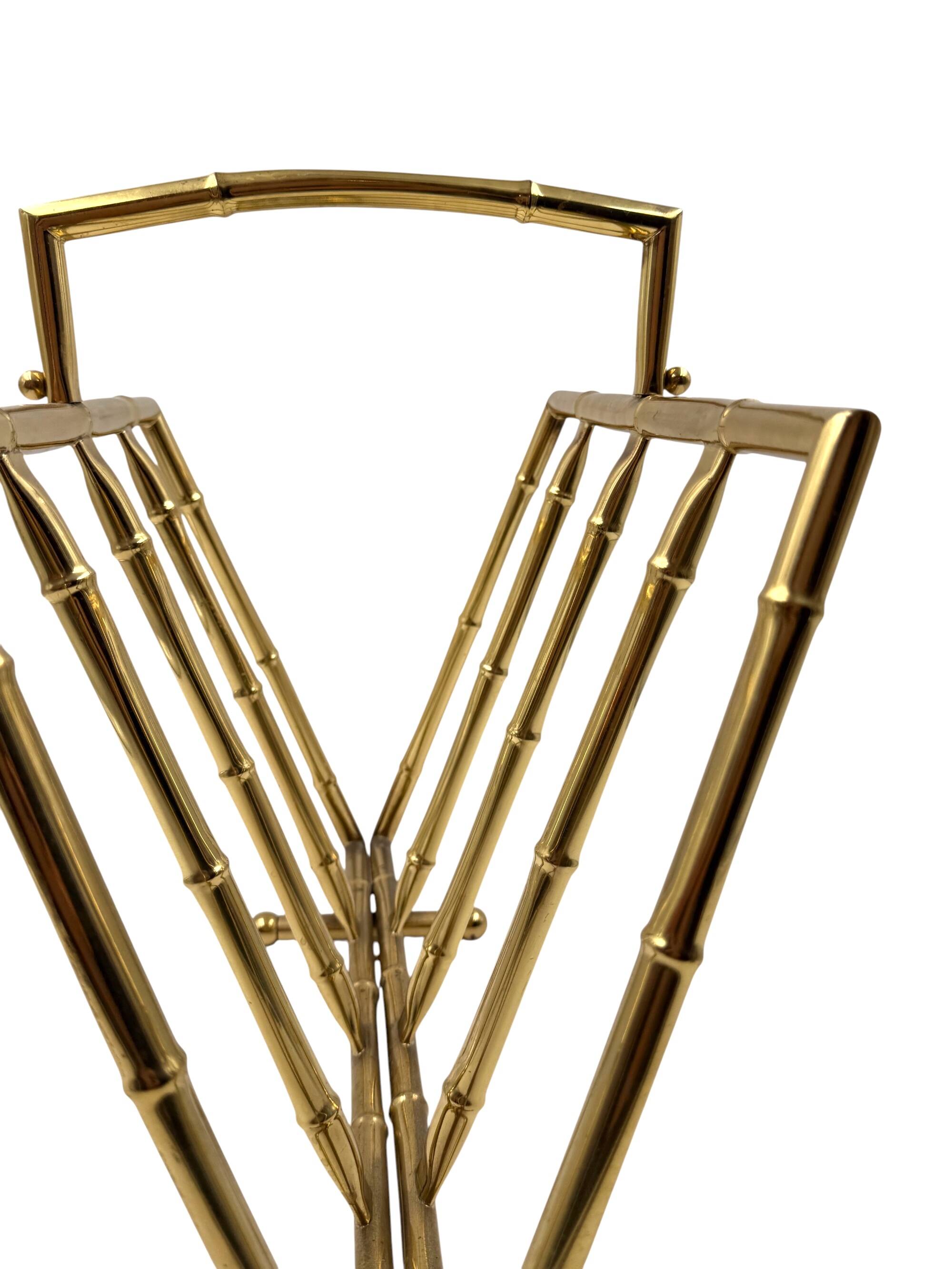 Hollywood regency bamboo-effect brass magazine rack, Montagnani, Italy 1970
