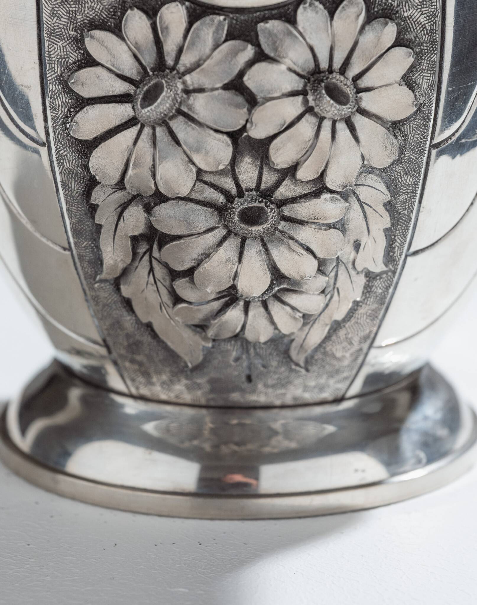 Art deco tin candy box, 1940s