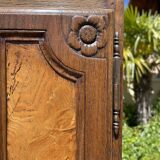 18th century - Bressan sideboard with elm burl clock