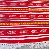 Tapis rouge blanc et jaune fait main 72x107cm