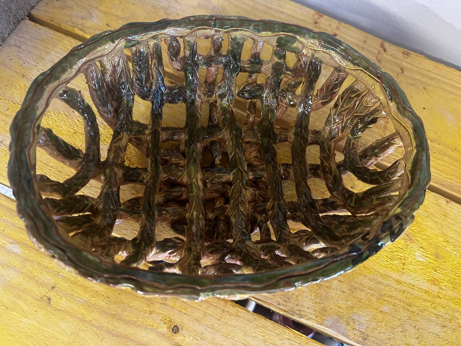 Vintage woven ceramic basket / empty pocket 19 / 25 cm